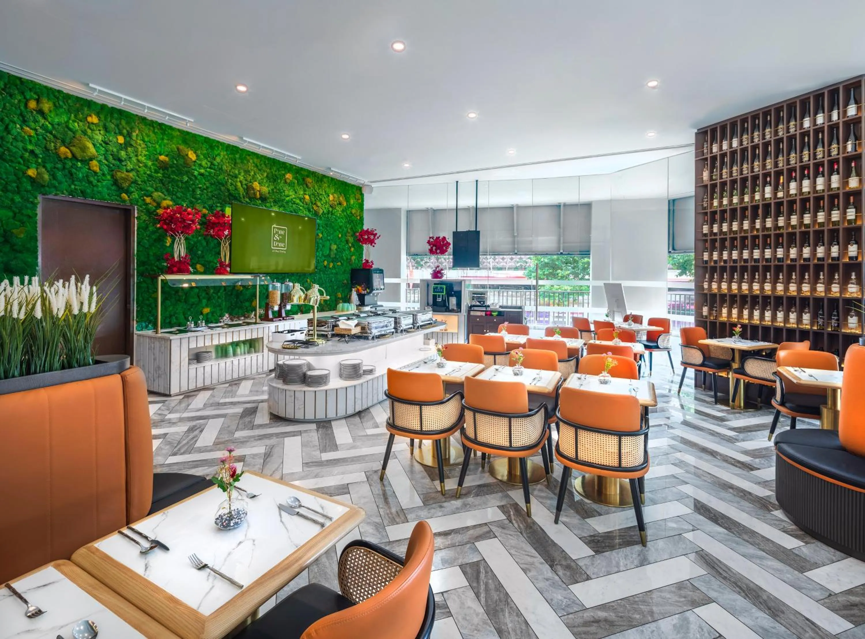 Breakfast in Hotel Mi Rochor