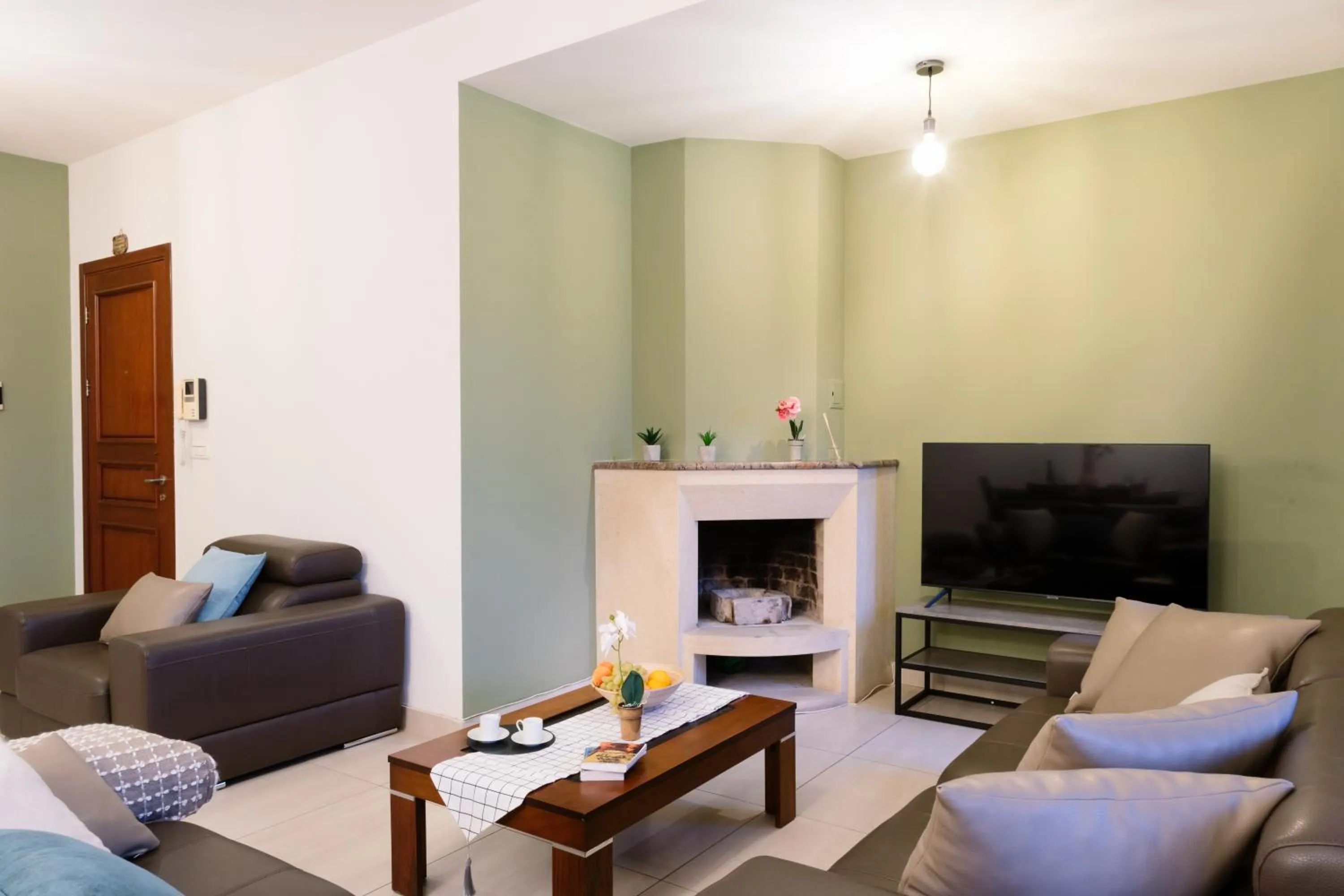 TV and multimedia in hotelise I Paradise Apartment