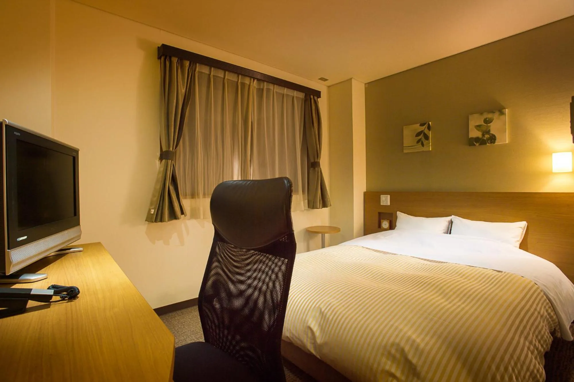 Photo of the whole room, Bed in Hotel Fuji Tatsugaoka