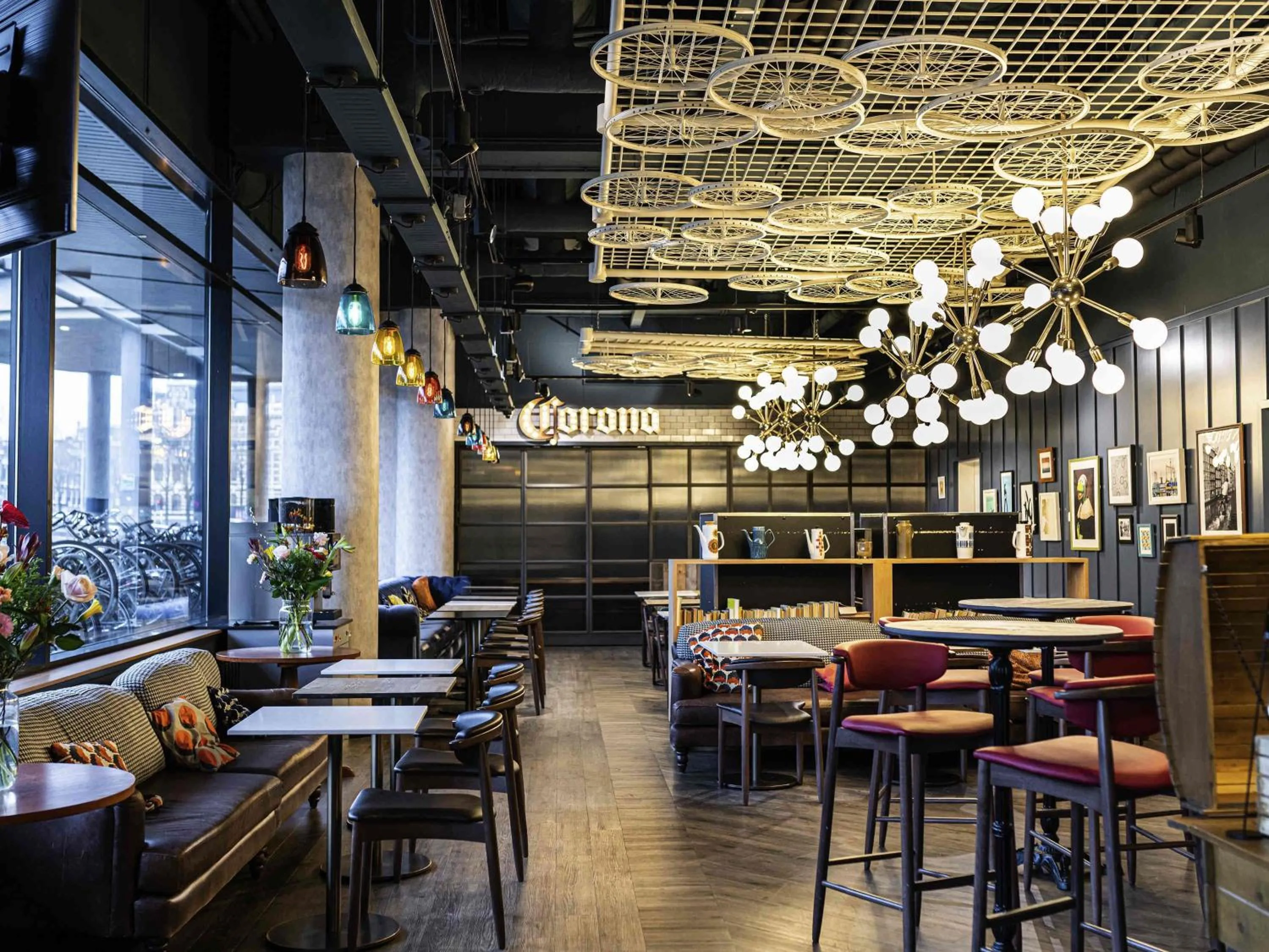 Breakfast in ibis Amsterdam Centre