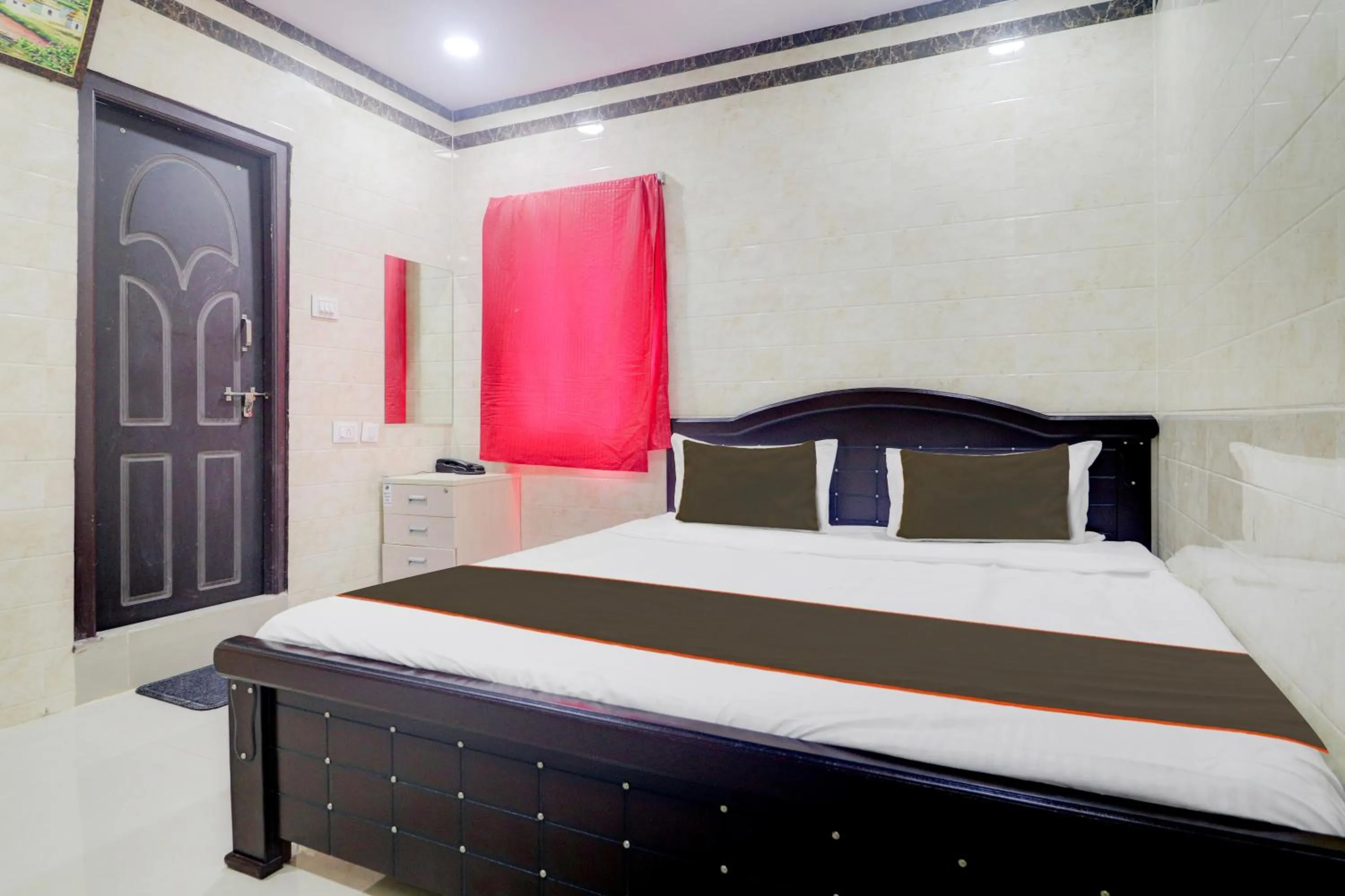 Bedroom, Bed in Hotel O New Hotel Aroma Classic