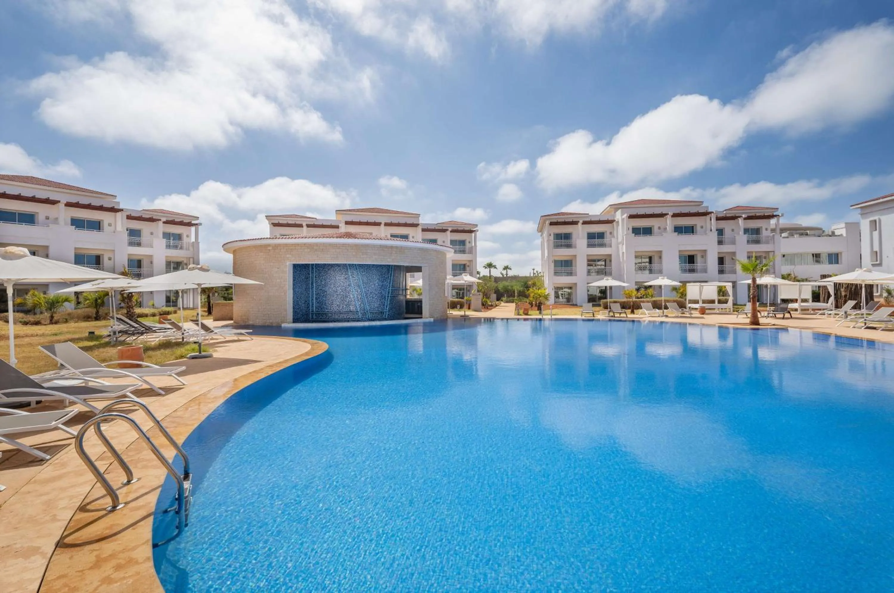 Lounge or bar in Radisson Blu Residences, Saidia