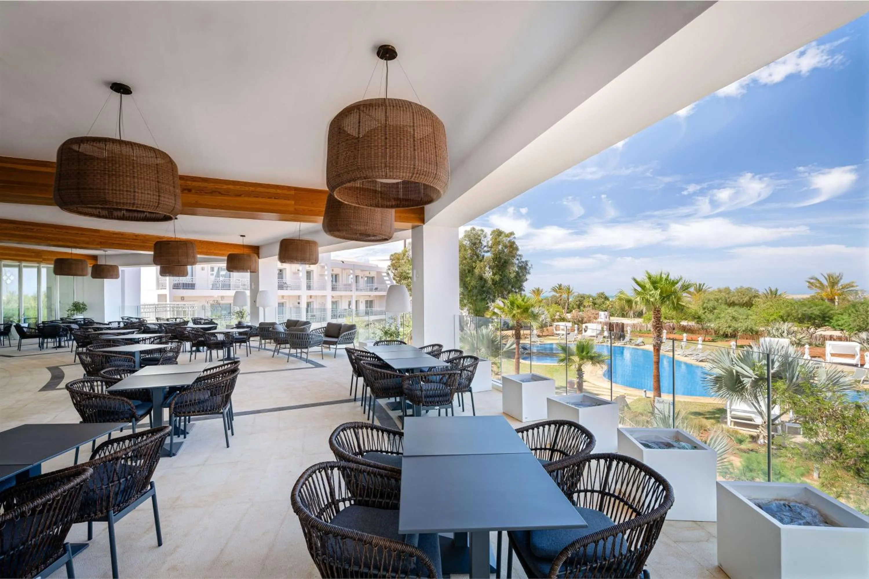 Lounge or bar in Radisson Blu Residences, Saidia