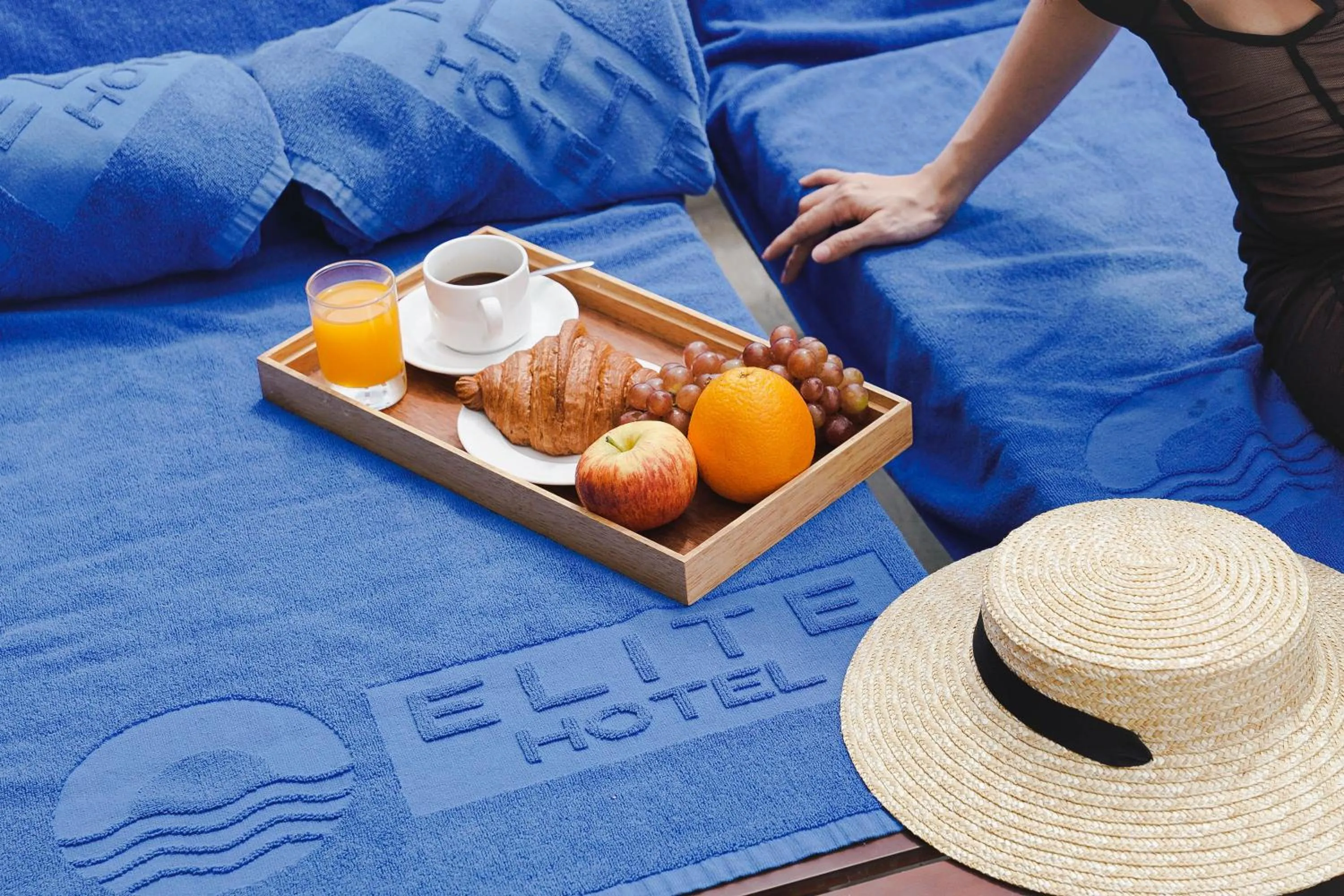 Swimming pool in Elite Hotel Nha Trang