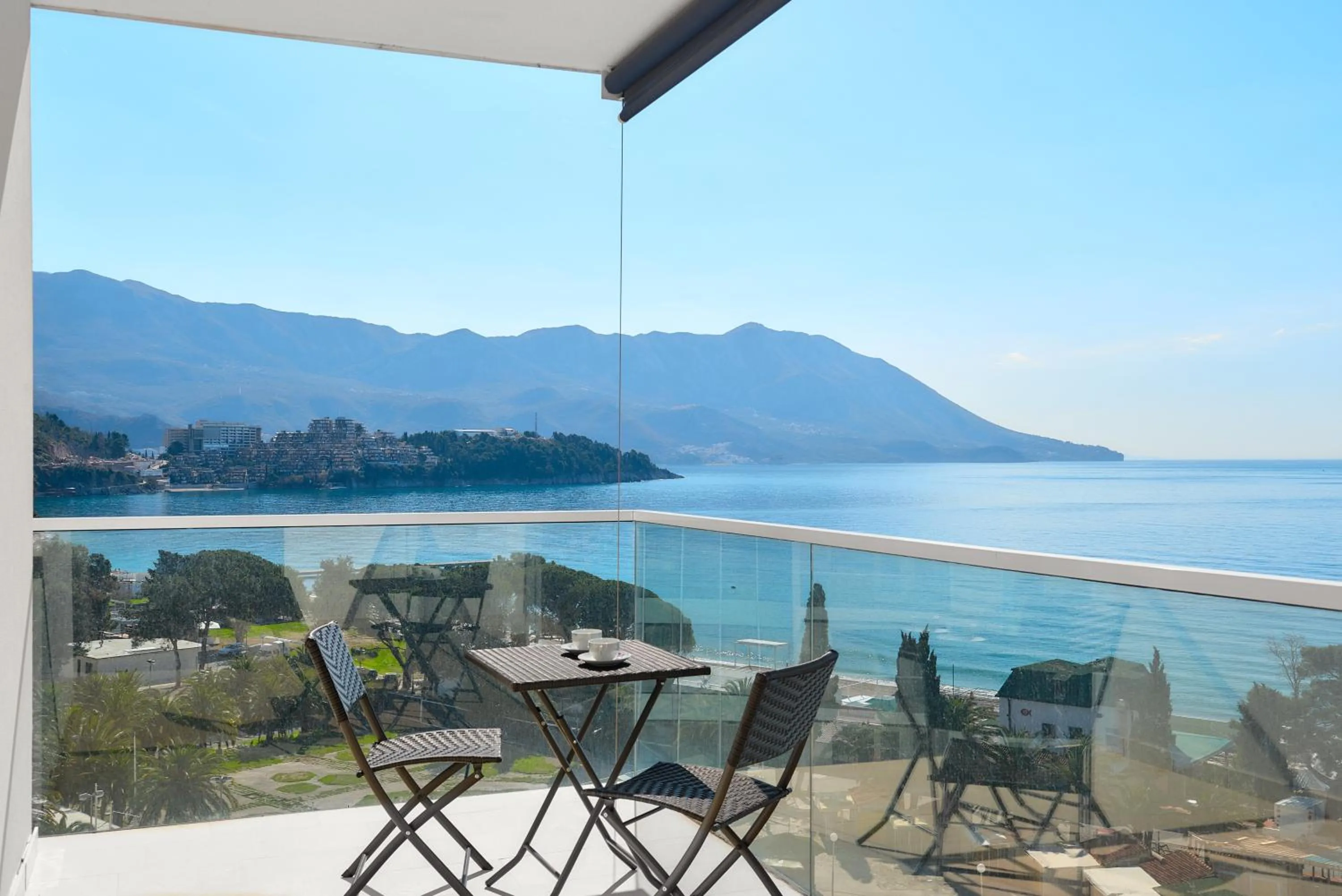 Sea view in Lux Apartments Sunrior