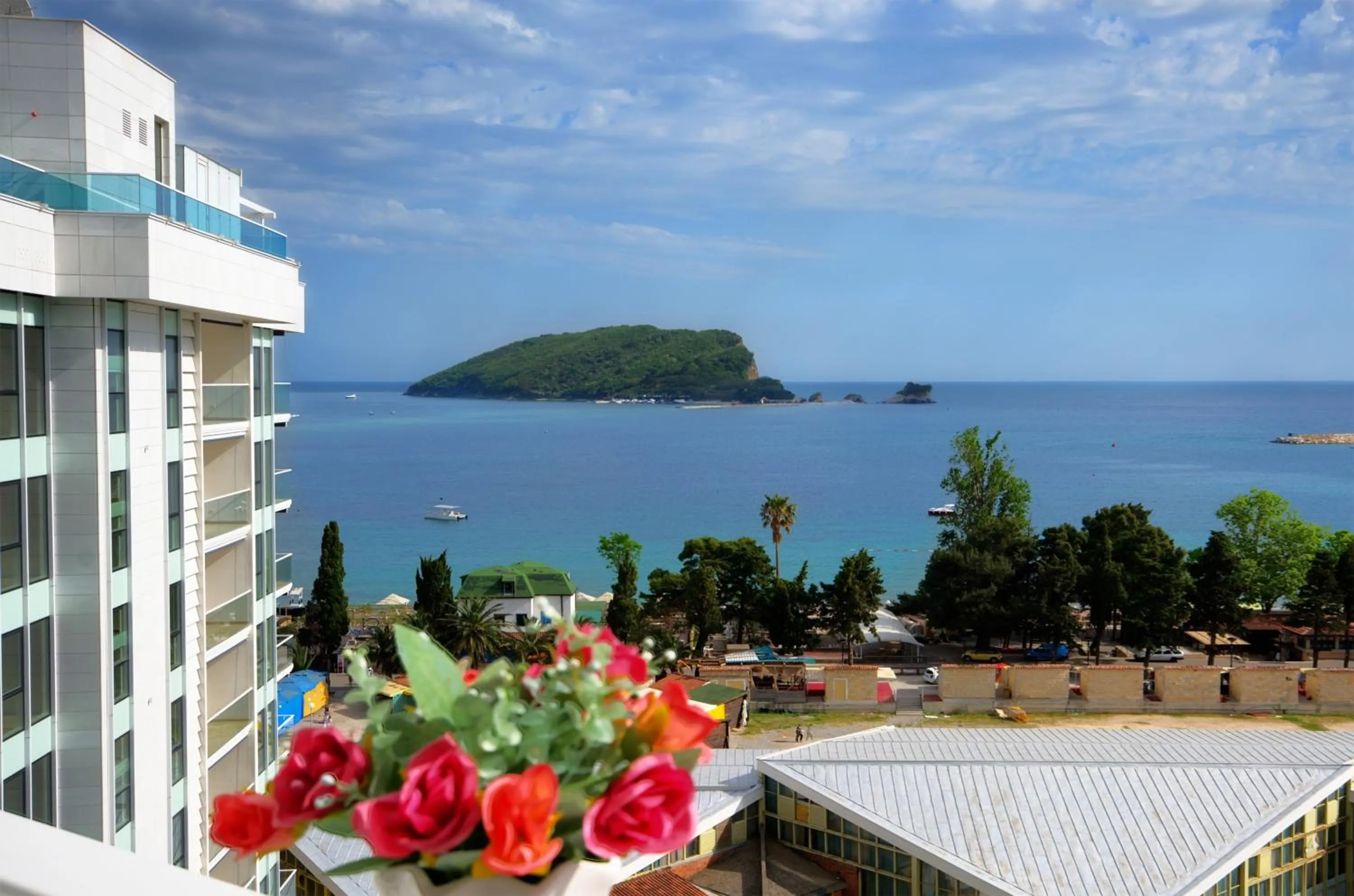 Sea view in Lux Apartments Sunrior