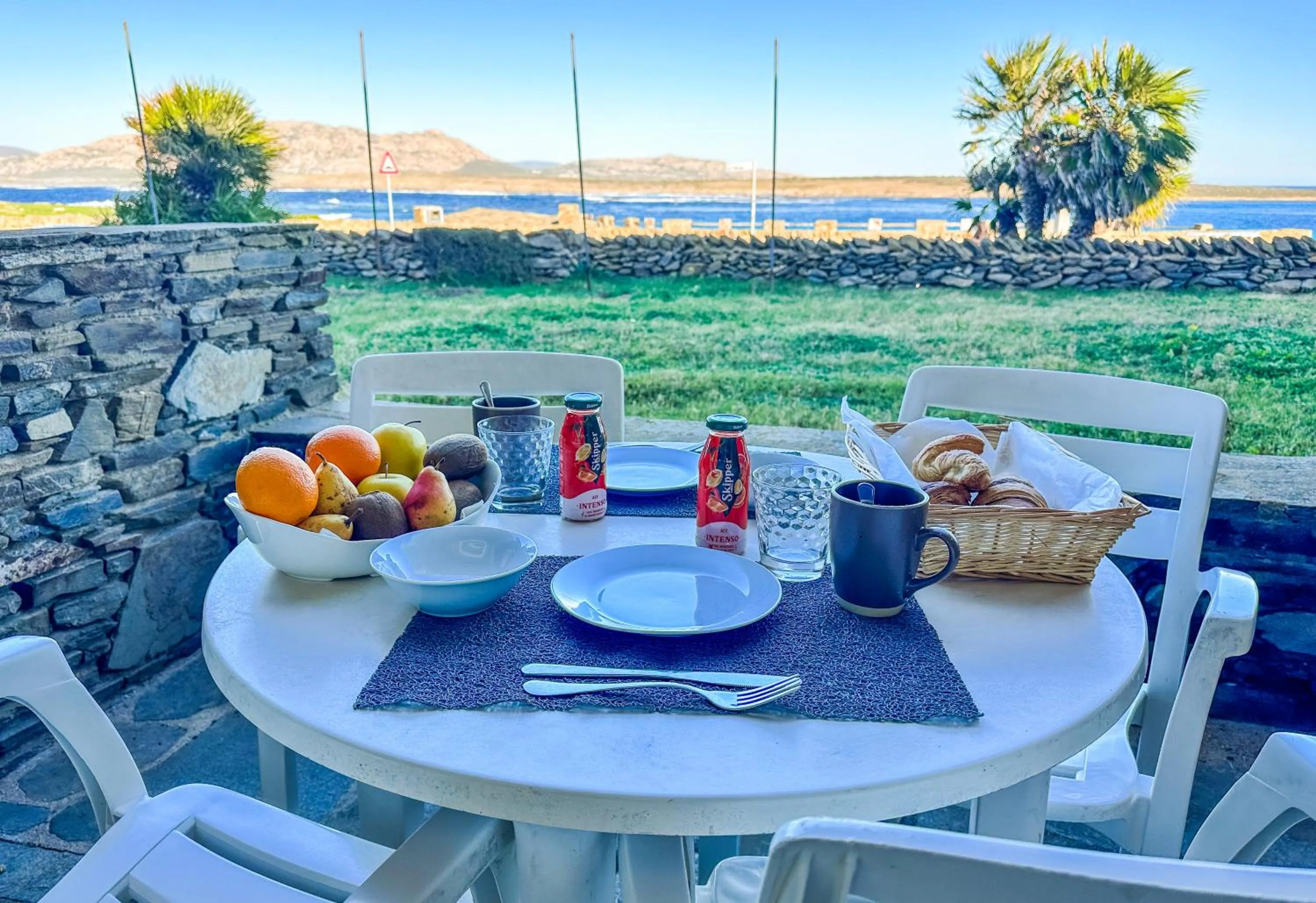 Patio in Residence Hotel La Pelosetta