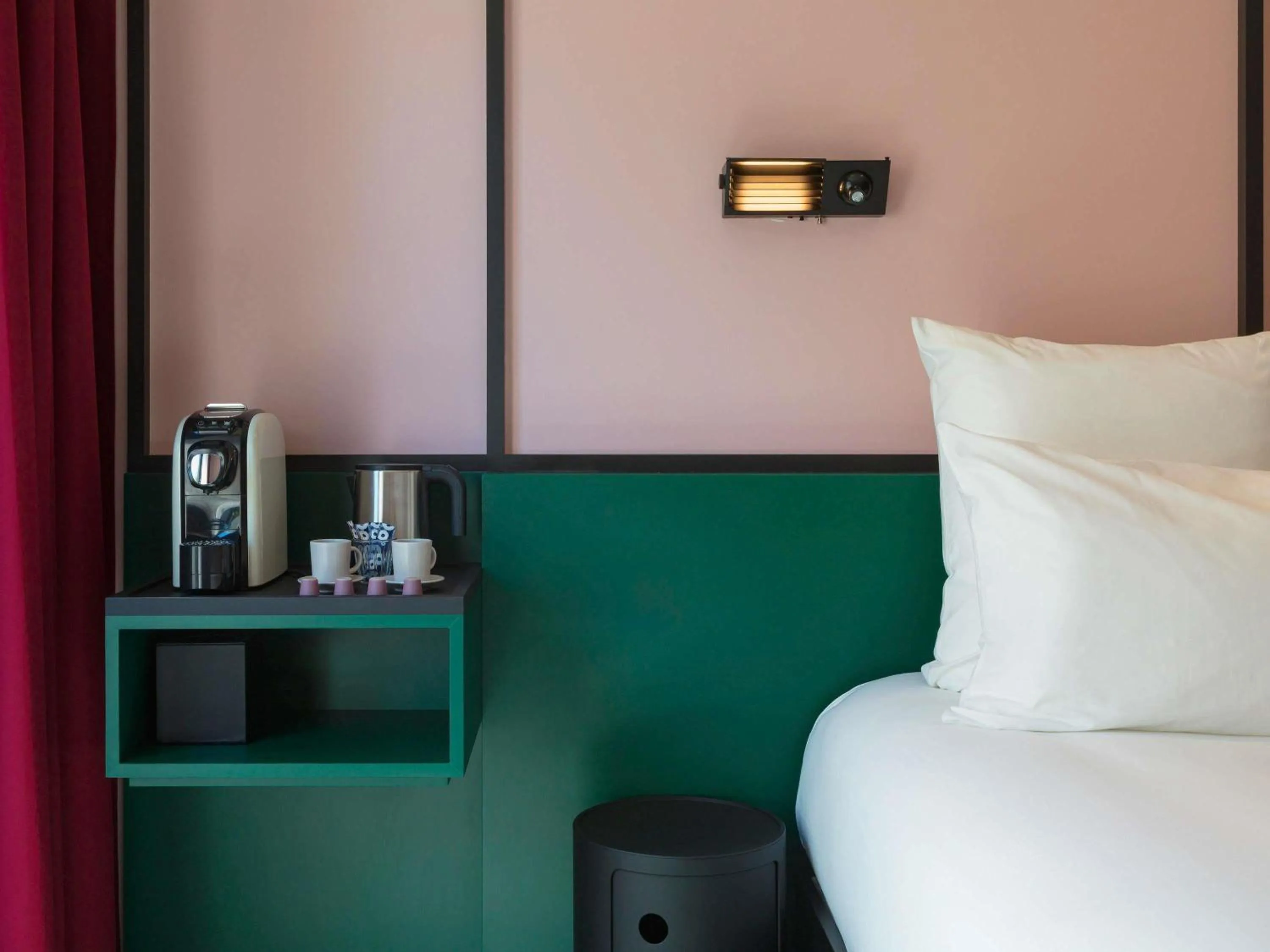 Bedroom, Bed in TRIBE Lyon Croix Rousse