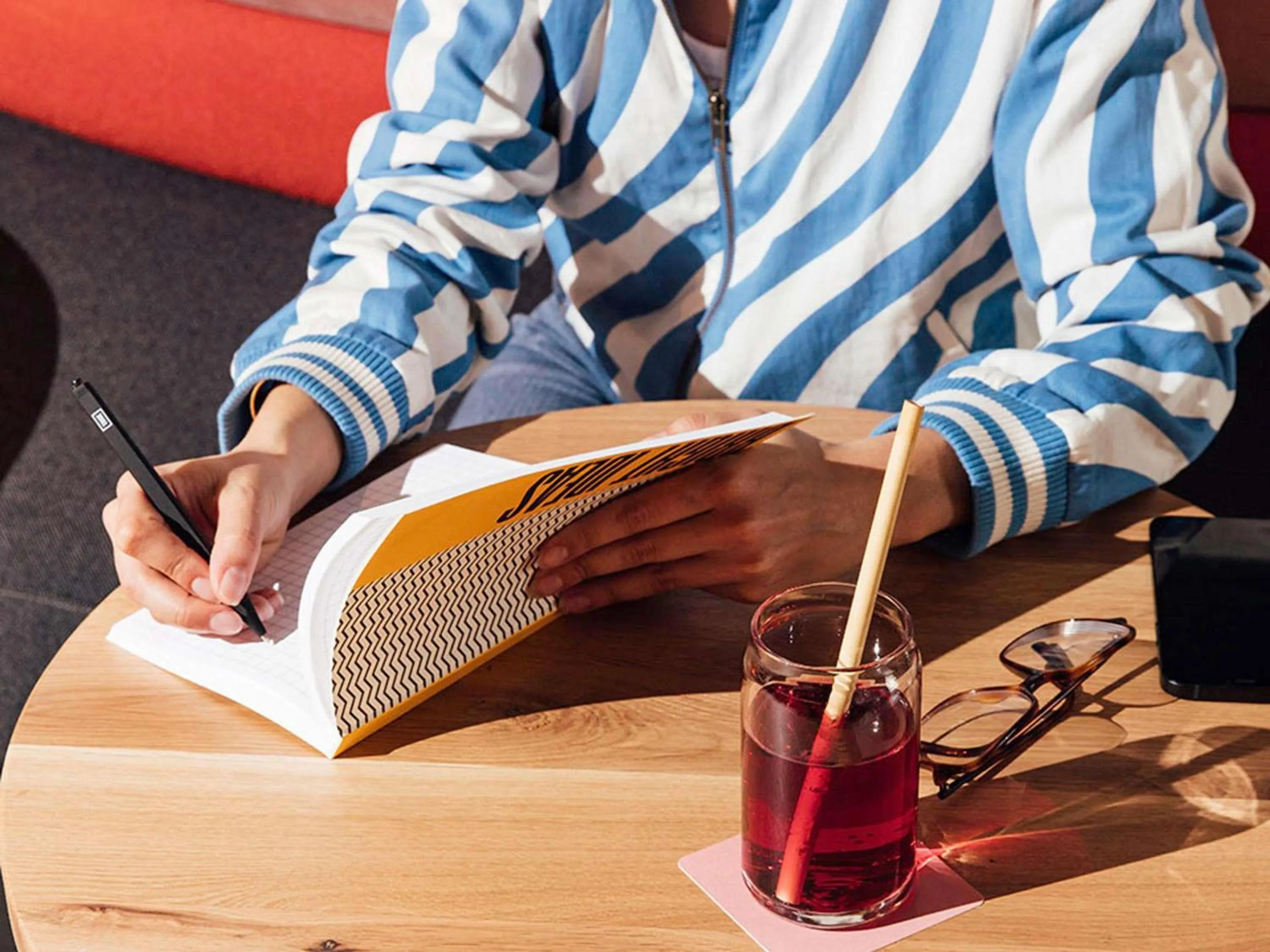 Lounge or bar in TRIBE Lyon Croix Rousse