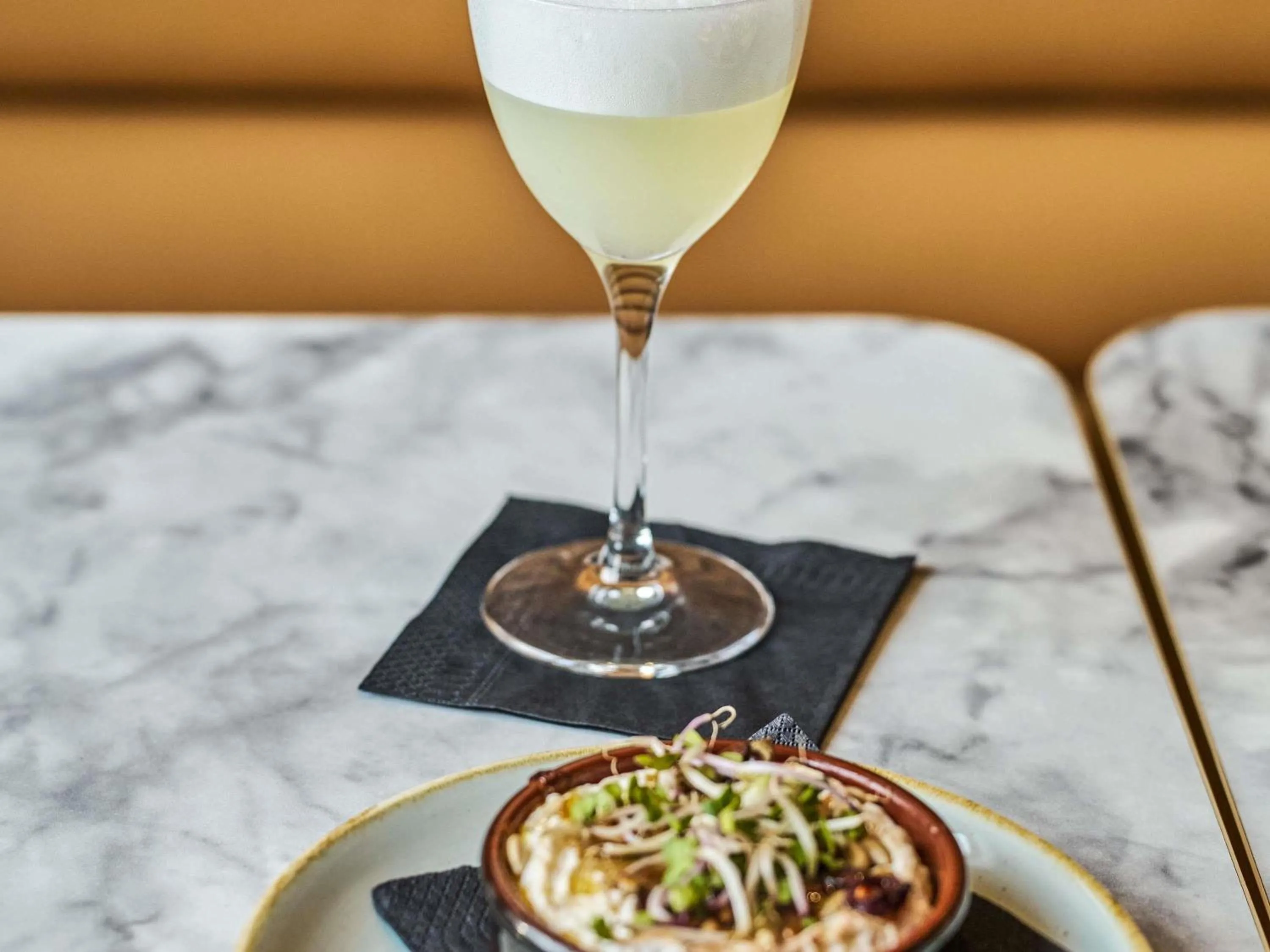 Lounge or bar in TRIBE Lyon Croix Rousse