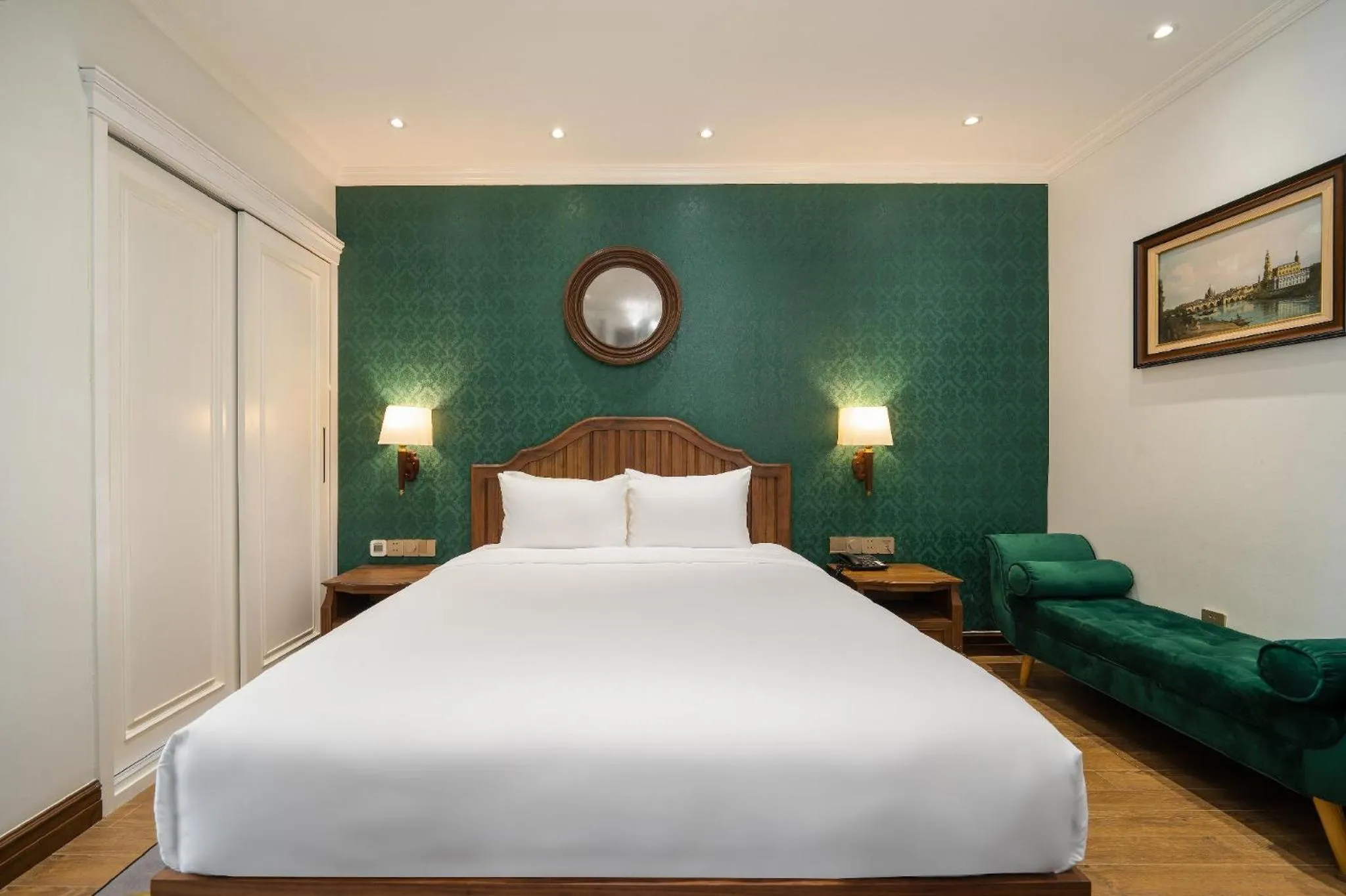 Bed in La Belle Vie Boutique Hotel