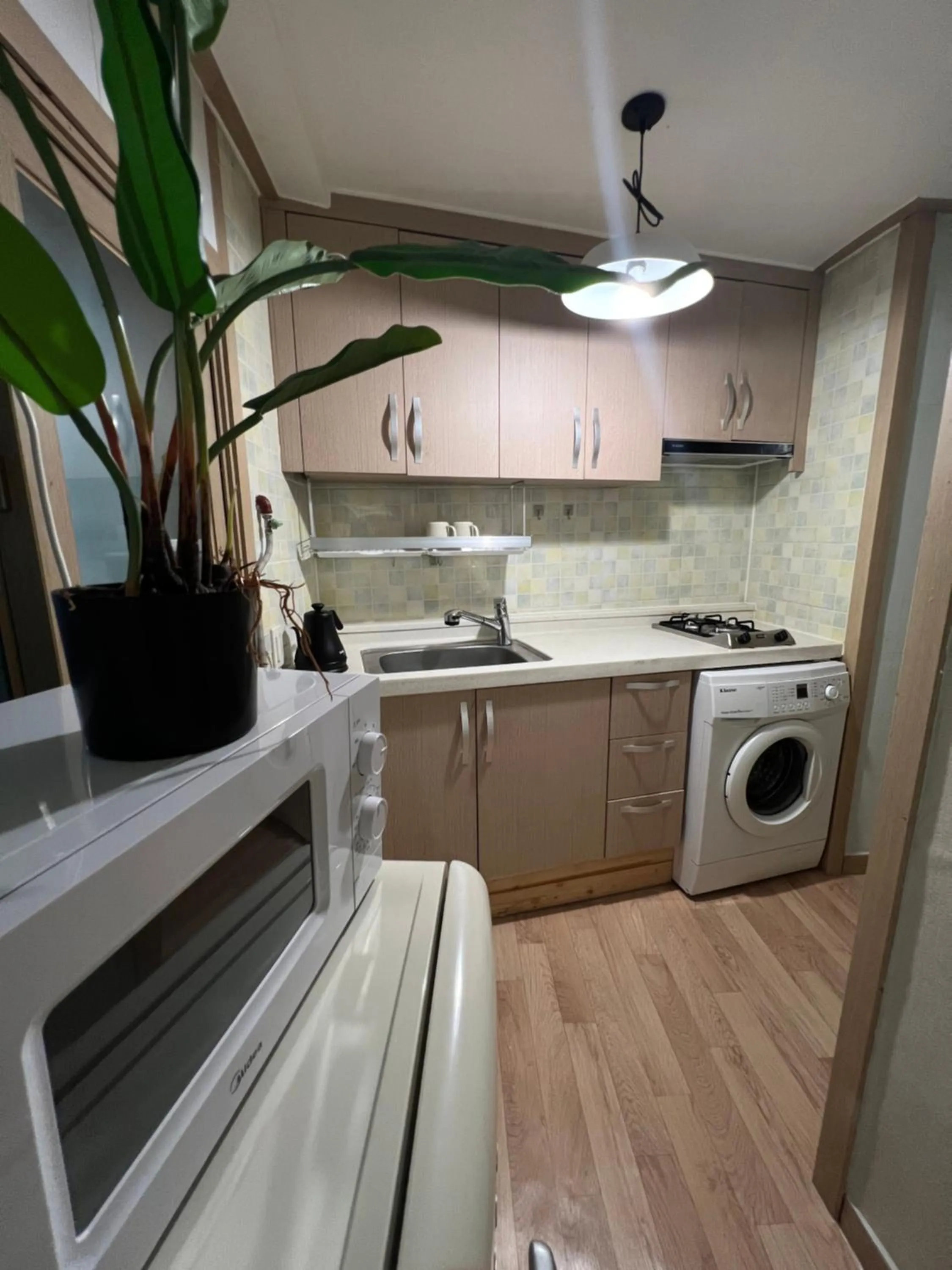 Kitchen or kitchenette in Jnineguesthouse