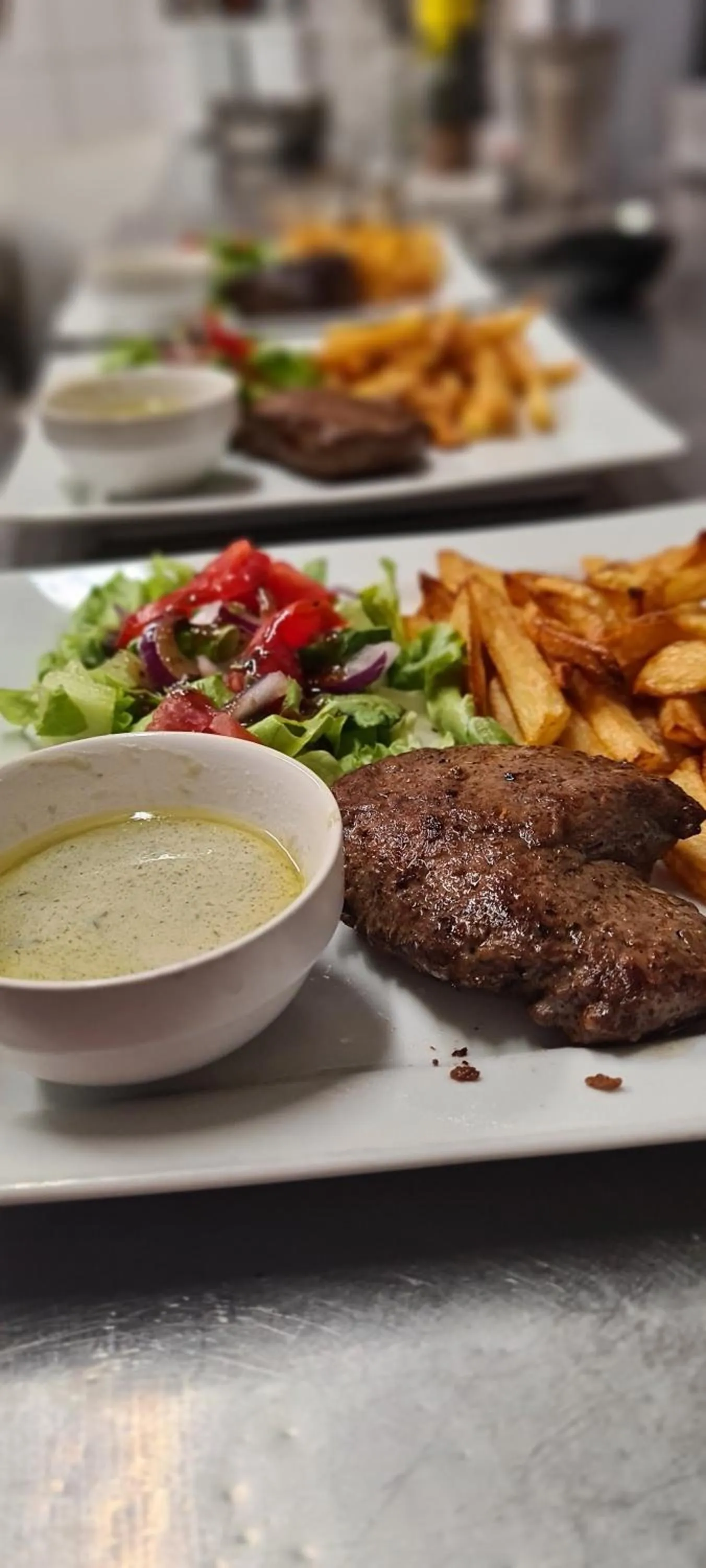 Meals in Le 120 - Groupe Logis Hotels - Ex Auberge la Terrasse