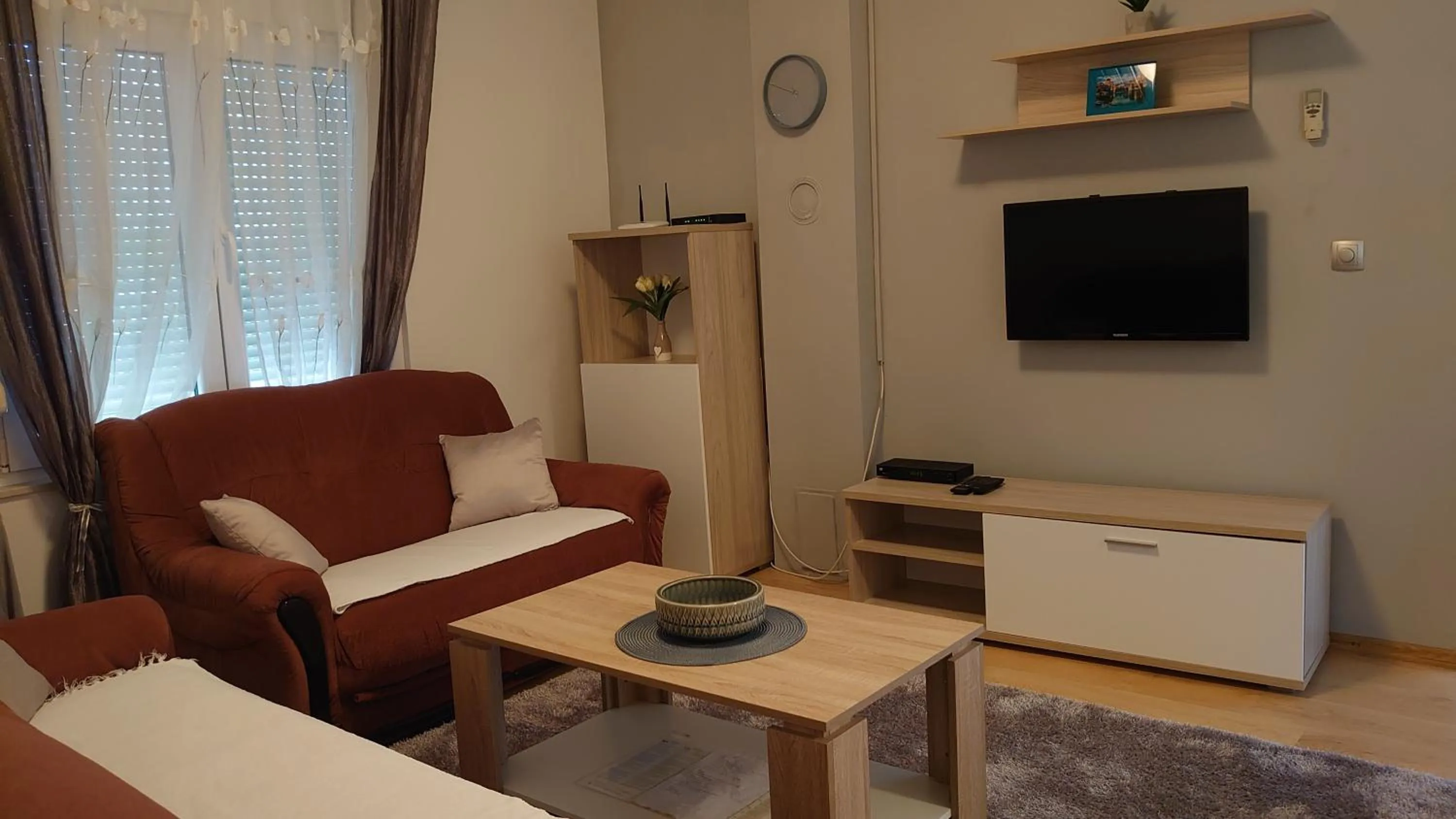 Living room in Apartments Tulipan - with free private parking garage