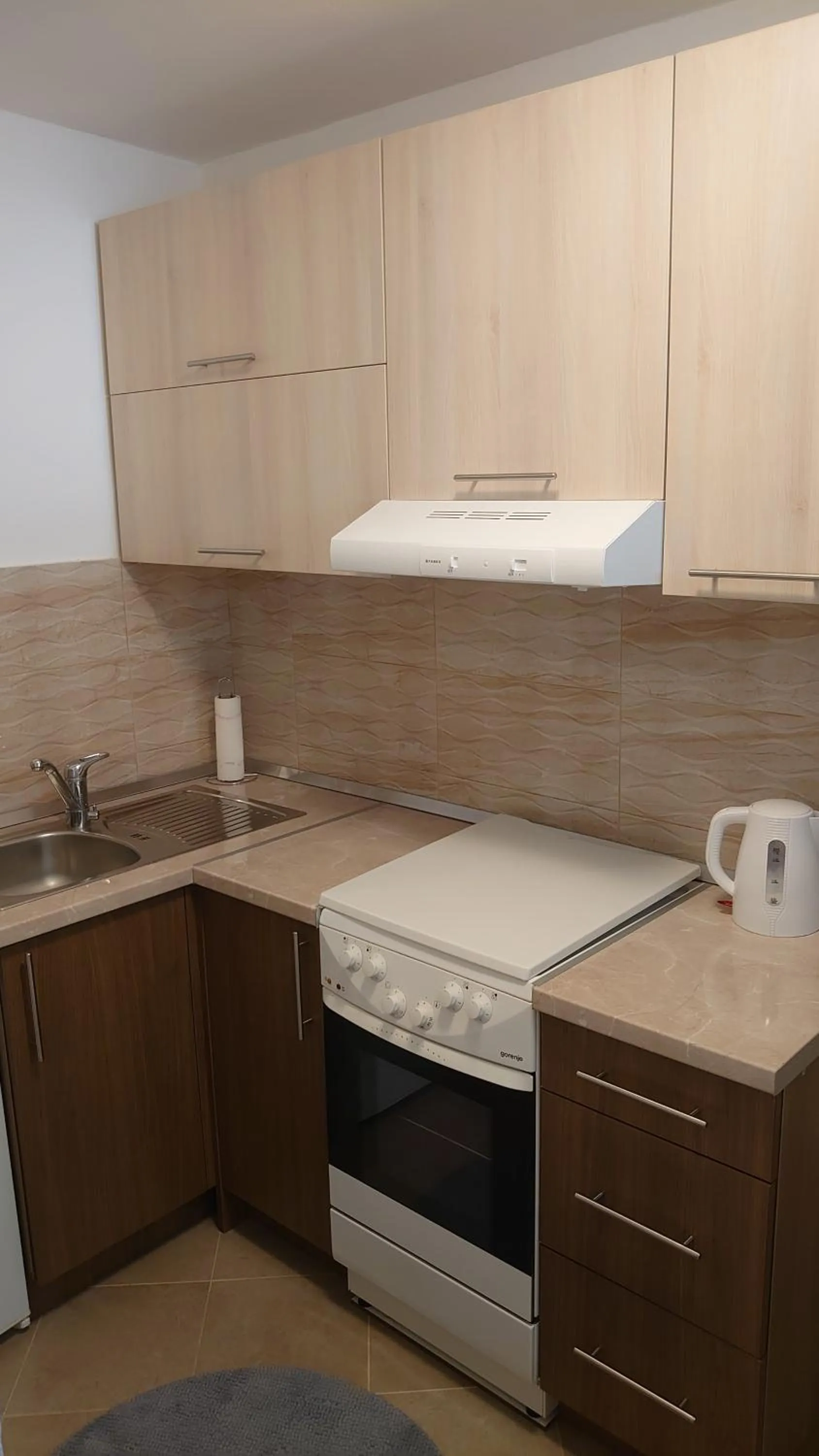 Kitchen or kitchenette in Apartments Tulipan - with free private parking garage