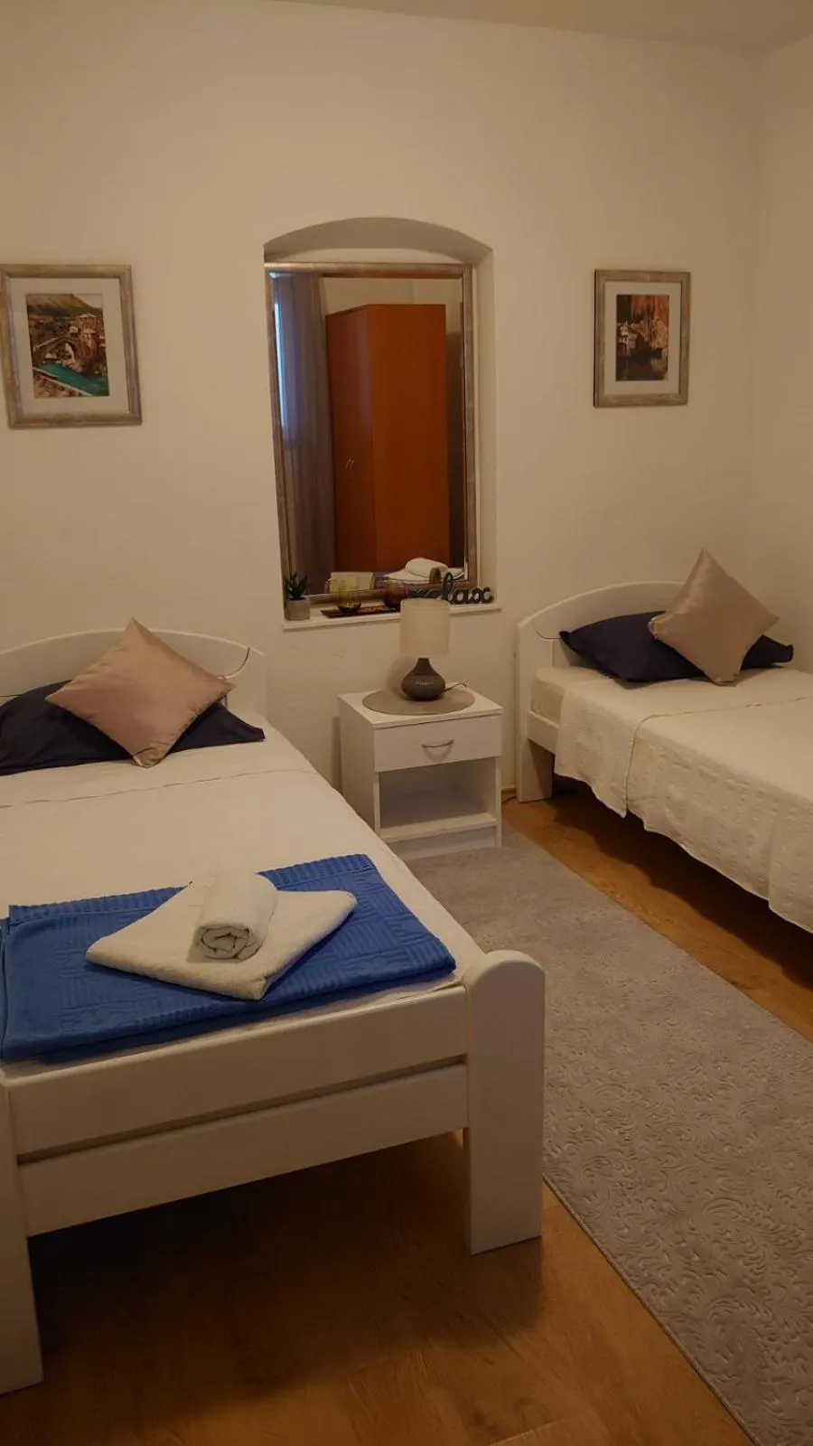 Bed in Apartments Tulipan - with free private parking garage