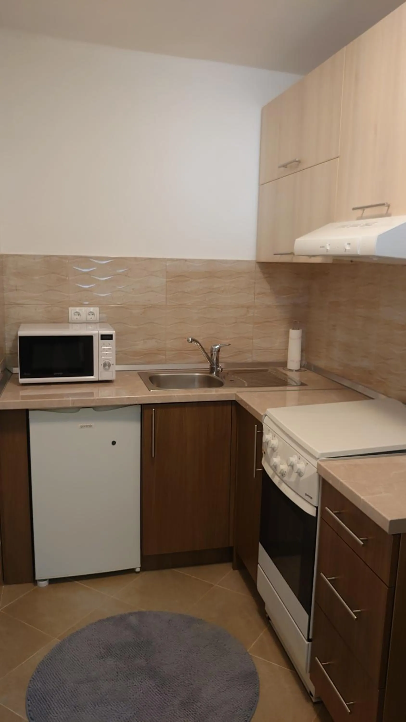 Kitchen or kitchenette in Apartments Tulipan - with free private parking garage