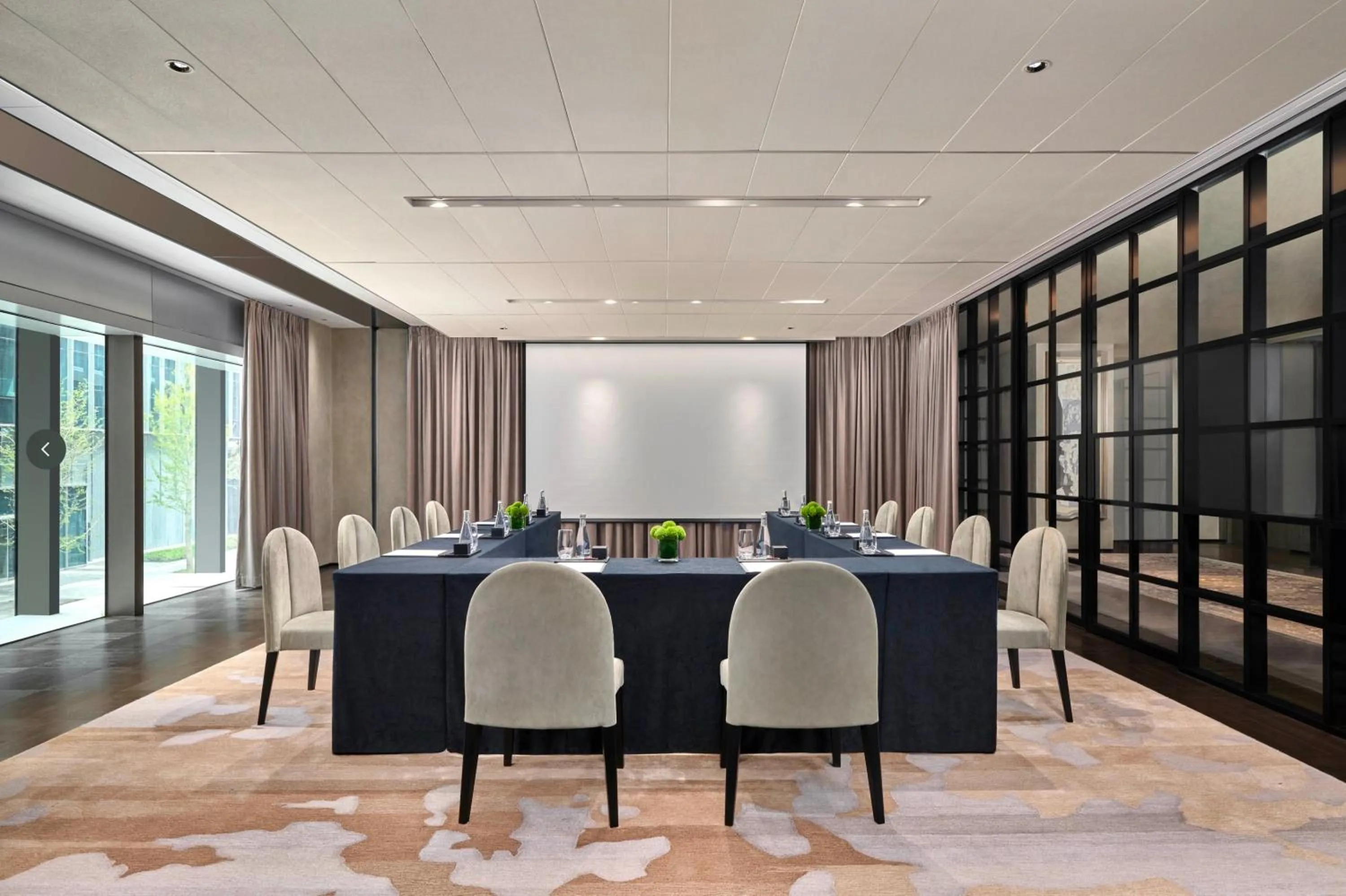 Meeting/conference room in Kimpton Qiantan Shanghai by IHG