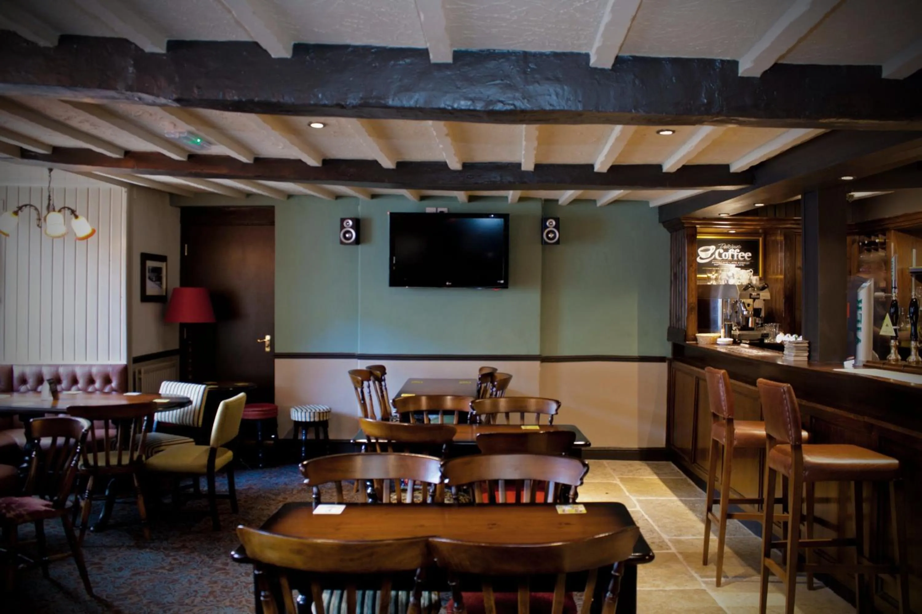 Lounge or bar in The White Lion Hotel