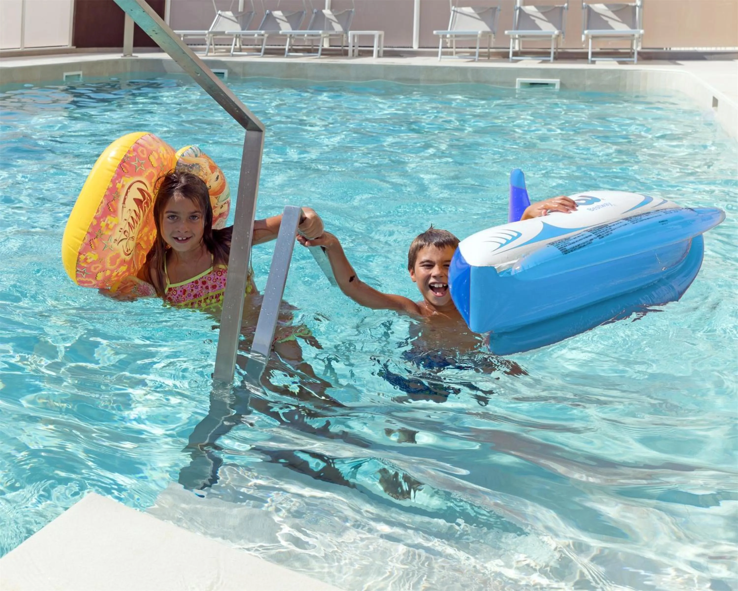 Area and facilities in Hotel Continental & Residence