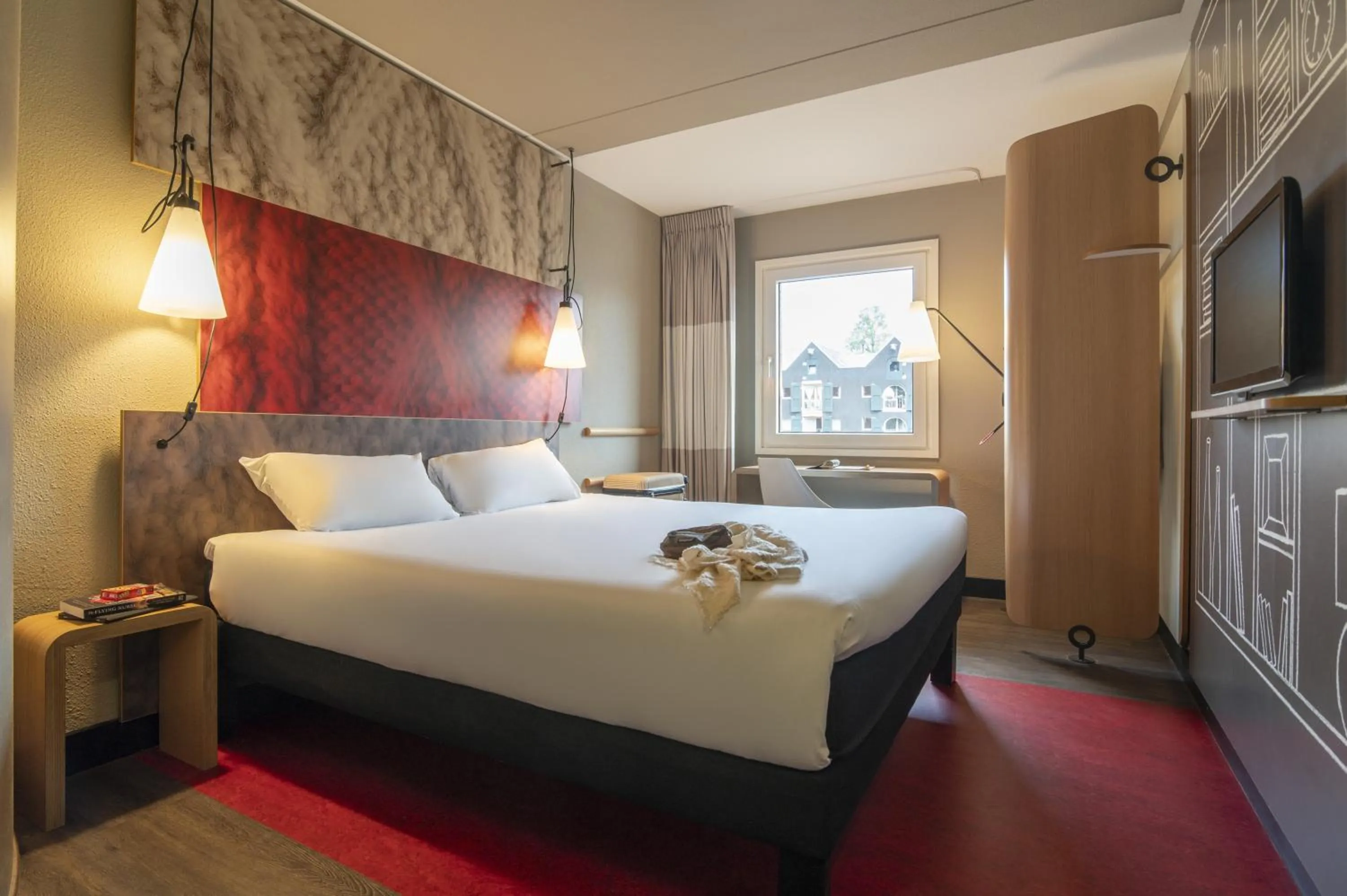 Bedroom, Bed in ibis Amsterdam Centre Stopera