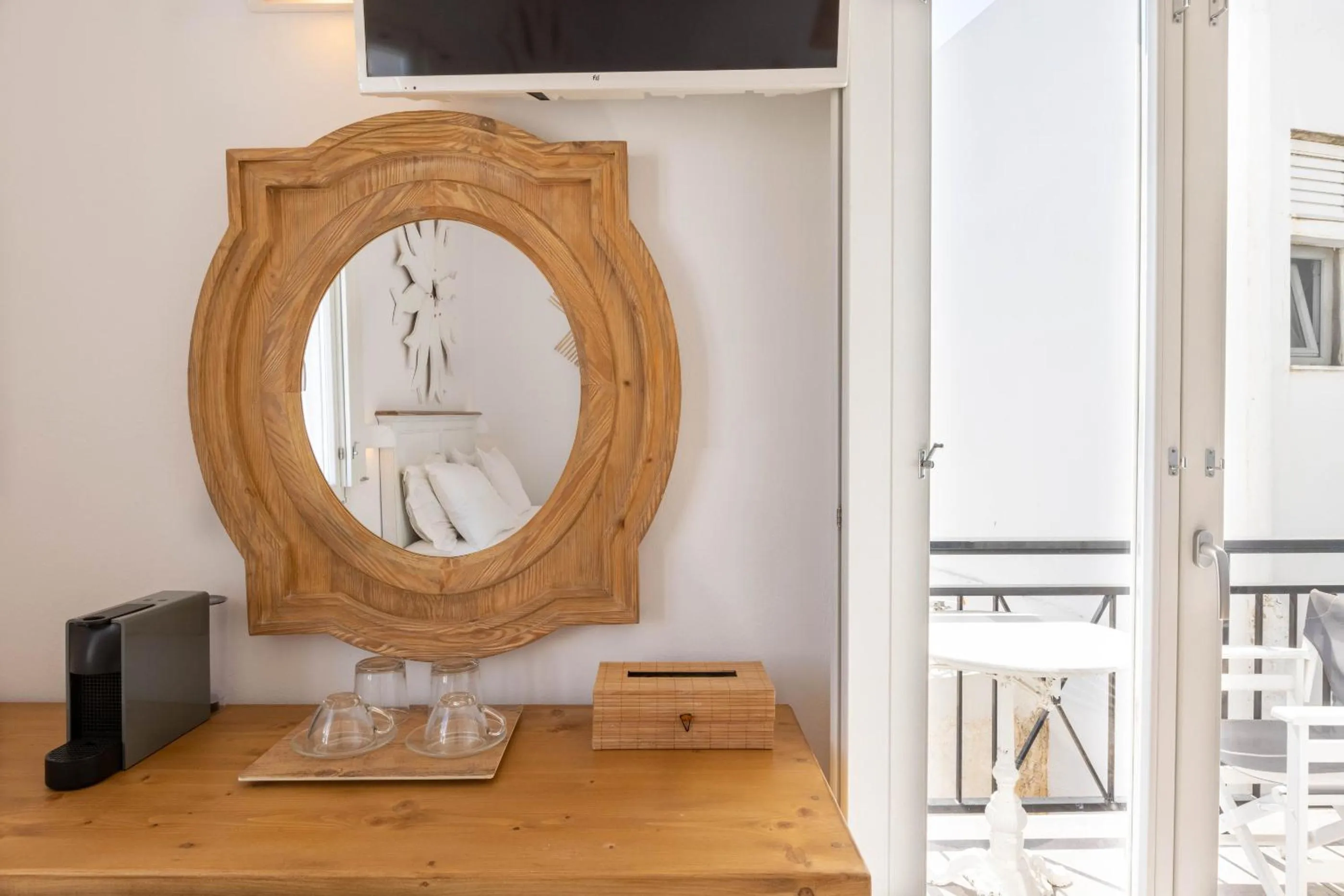 Decorative detail in Parosquare Central Suites