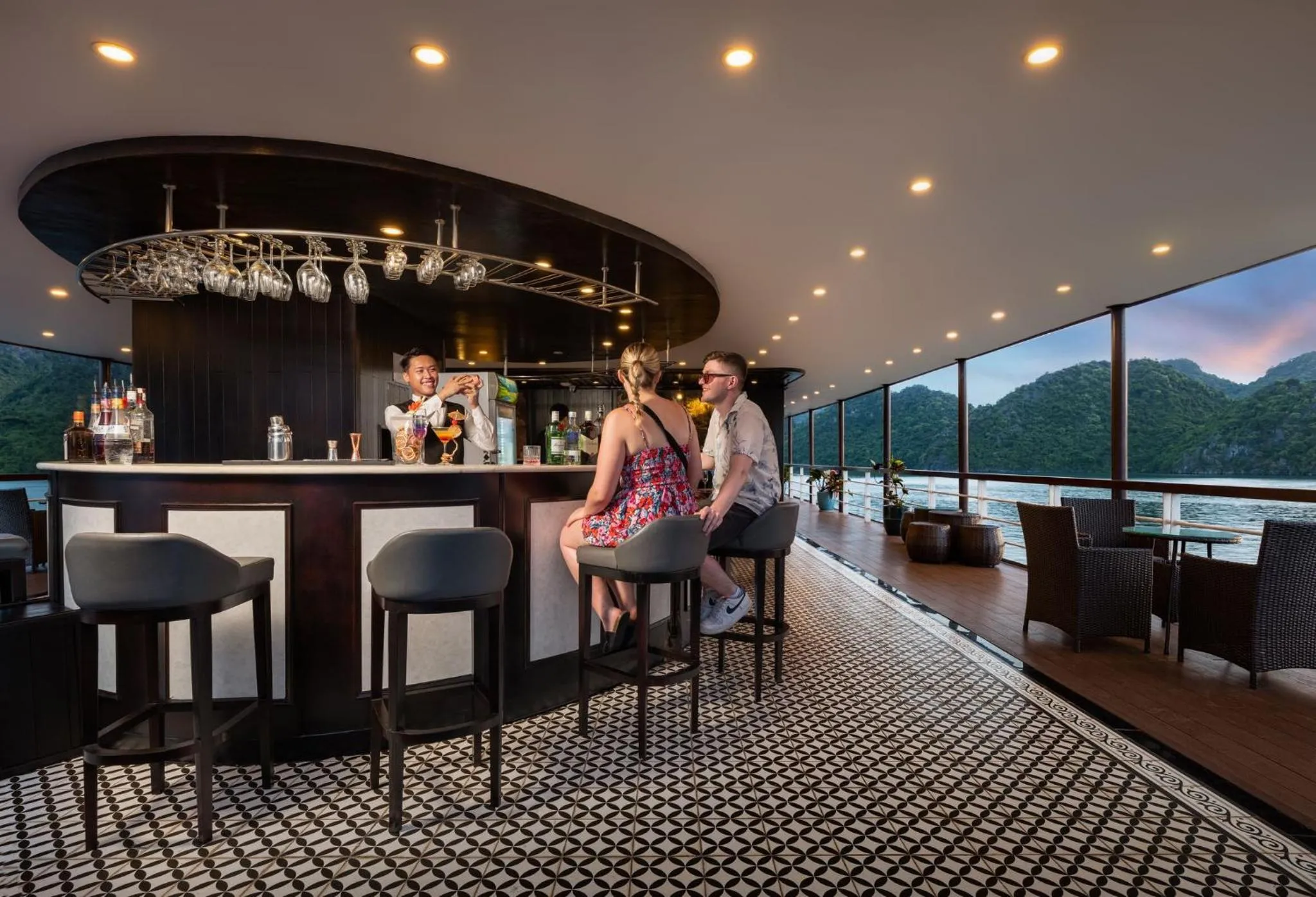 Lounge or bar in Le Journey Elegance Cruise