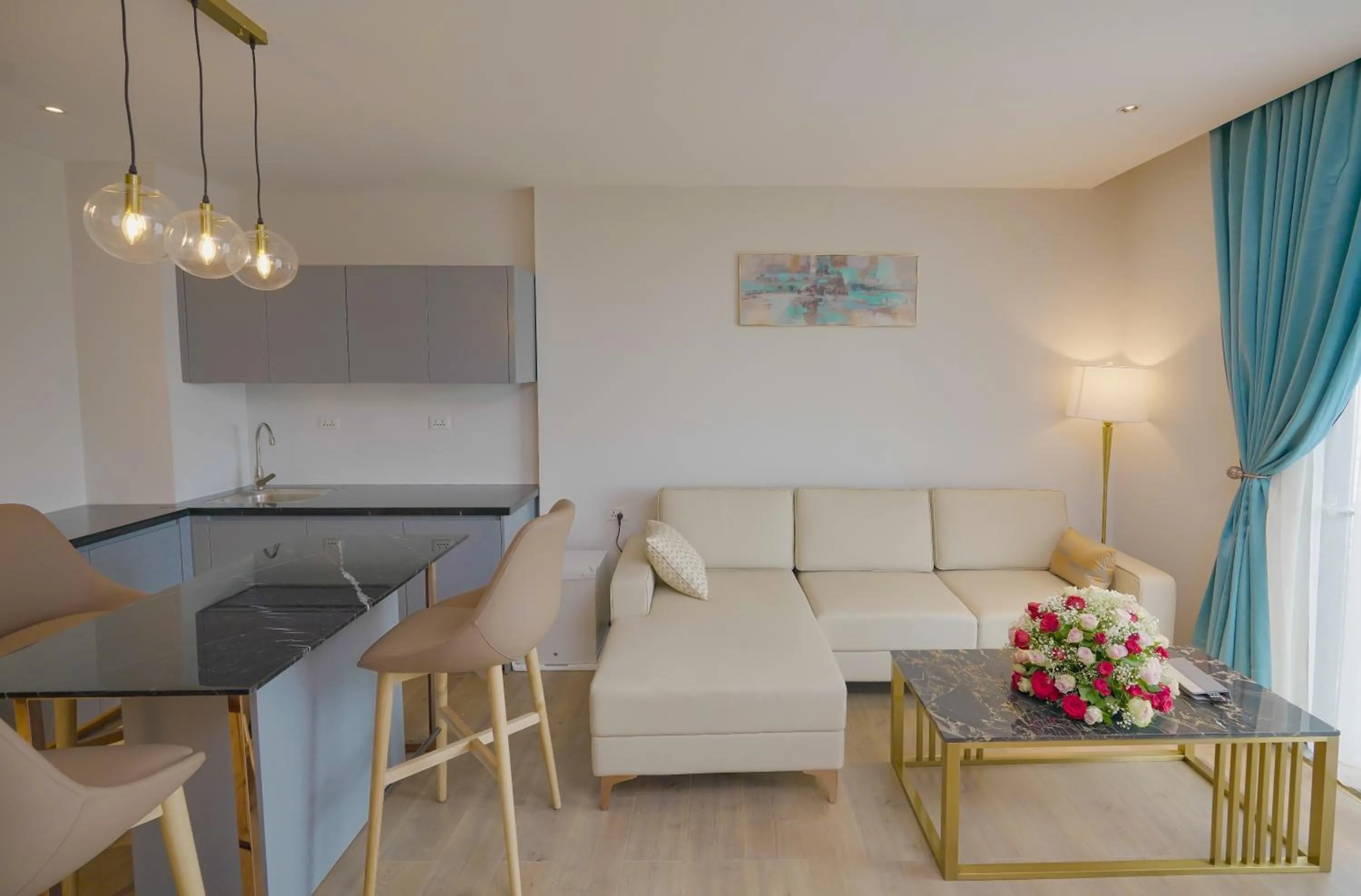 Kitchen or kitchenette in Stay Easy Plus Hotel