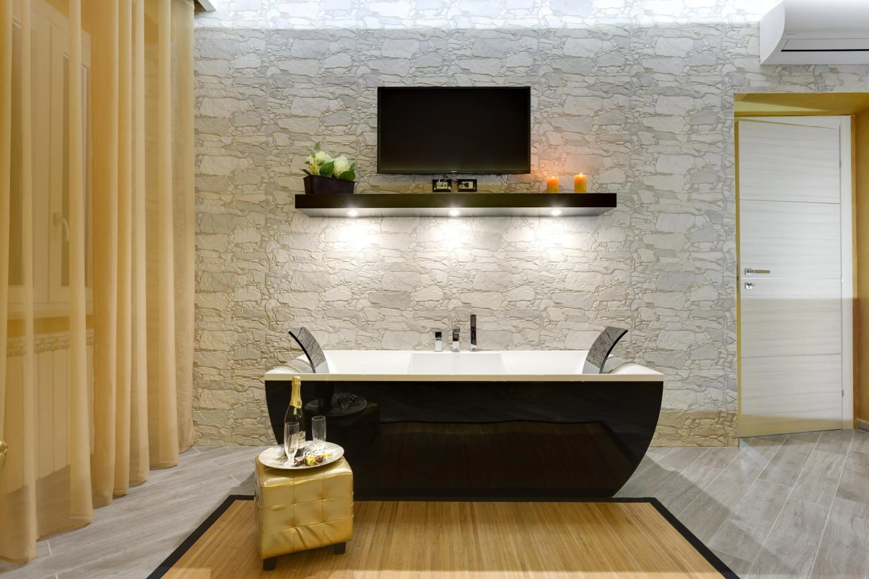 Decorative detail in Excellence Suite