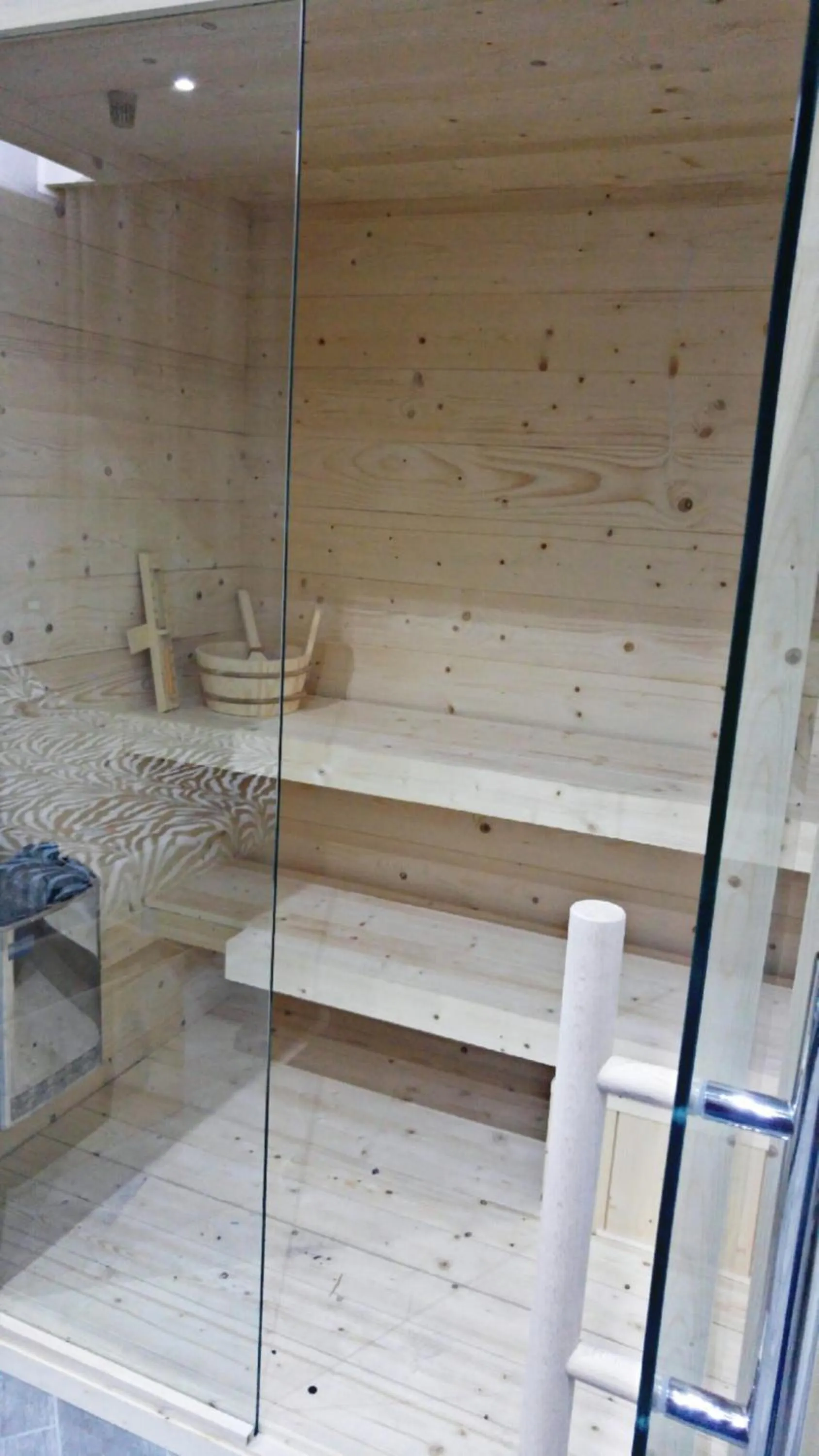 Sauna in Excellence Suite
