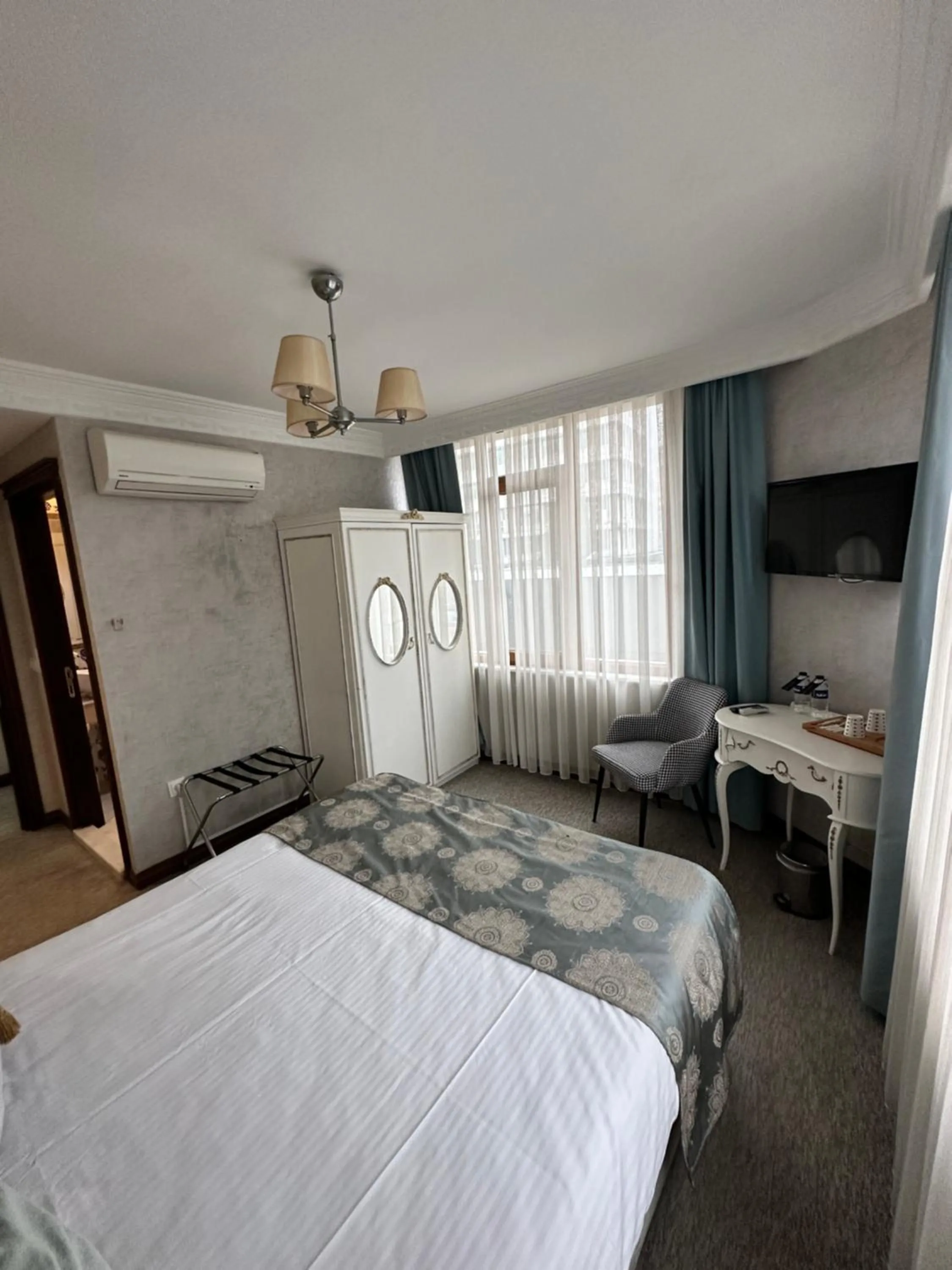 Bed in Aly Port Hotel