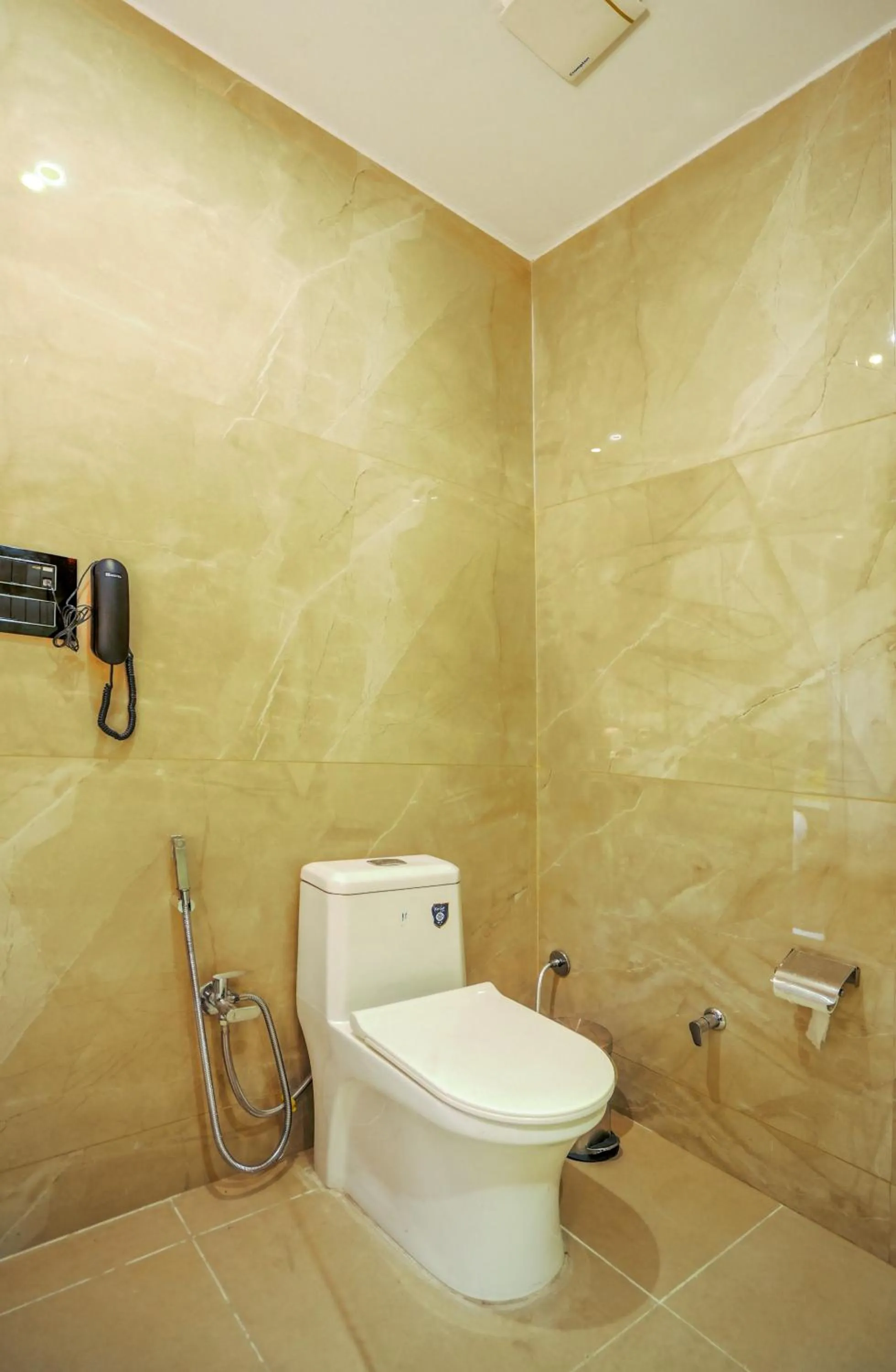 Shower in Hotel Escala By Levelup