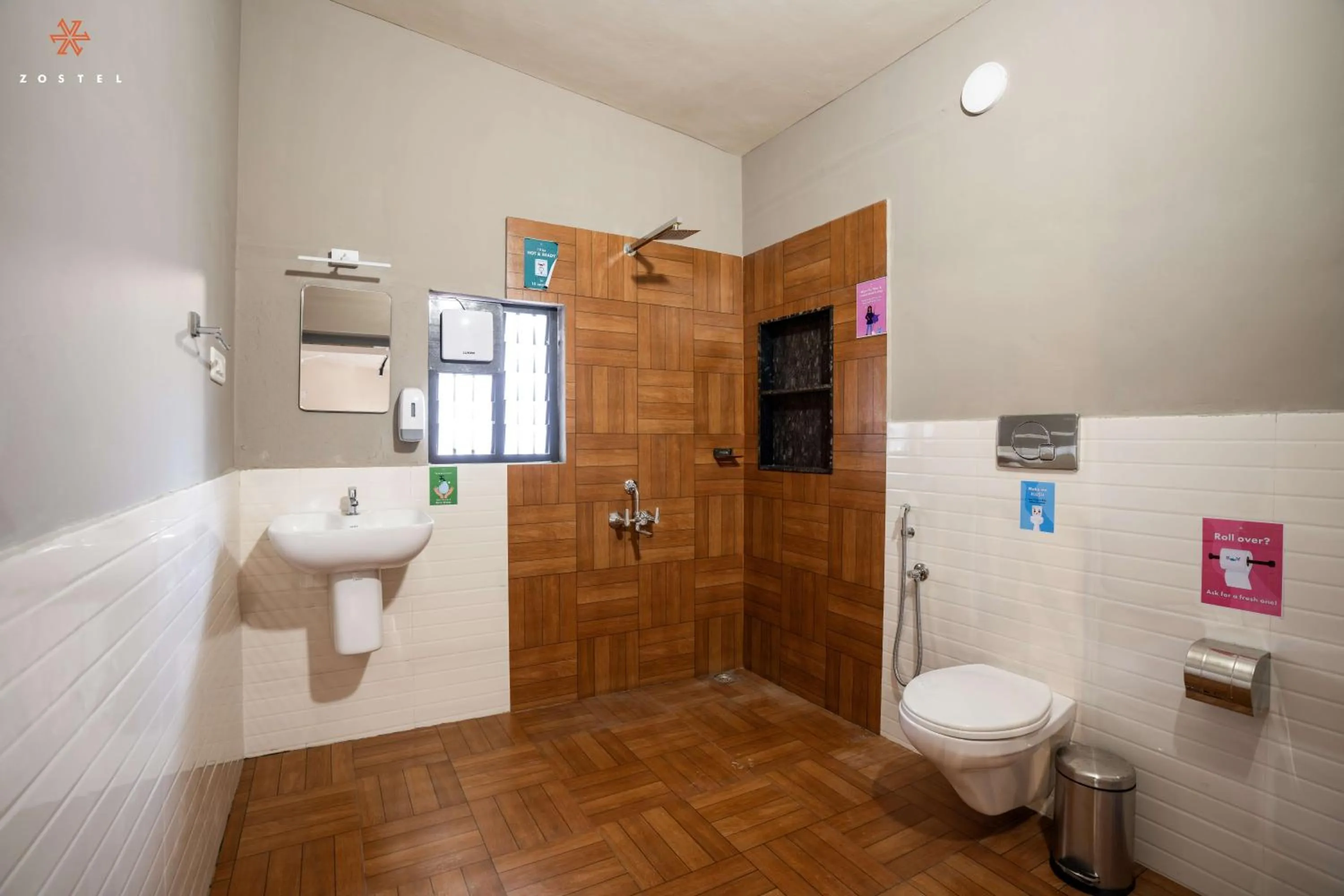 Shower in Zostel Kochi, Ernakulam