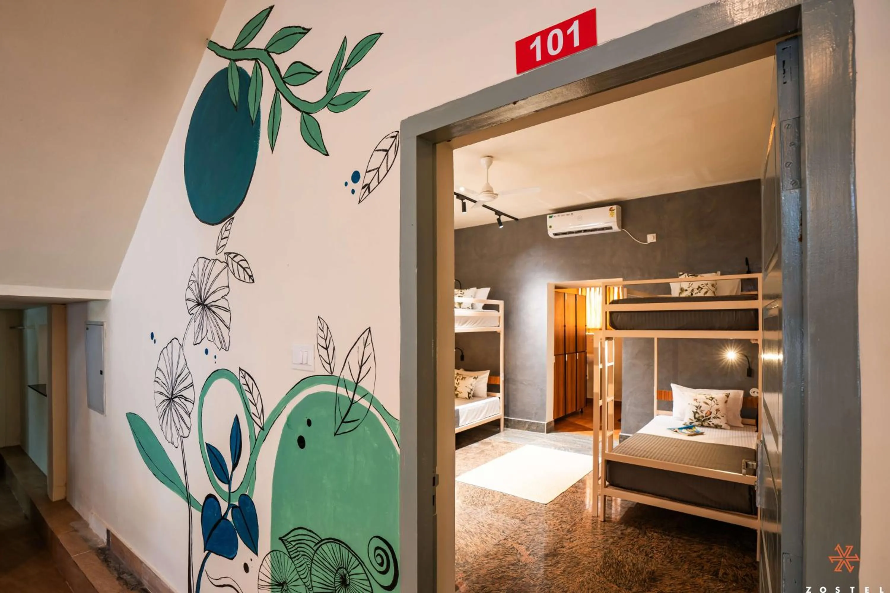 Photo of the whole room, Bed in Zostel Kochi, Ernakulam