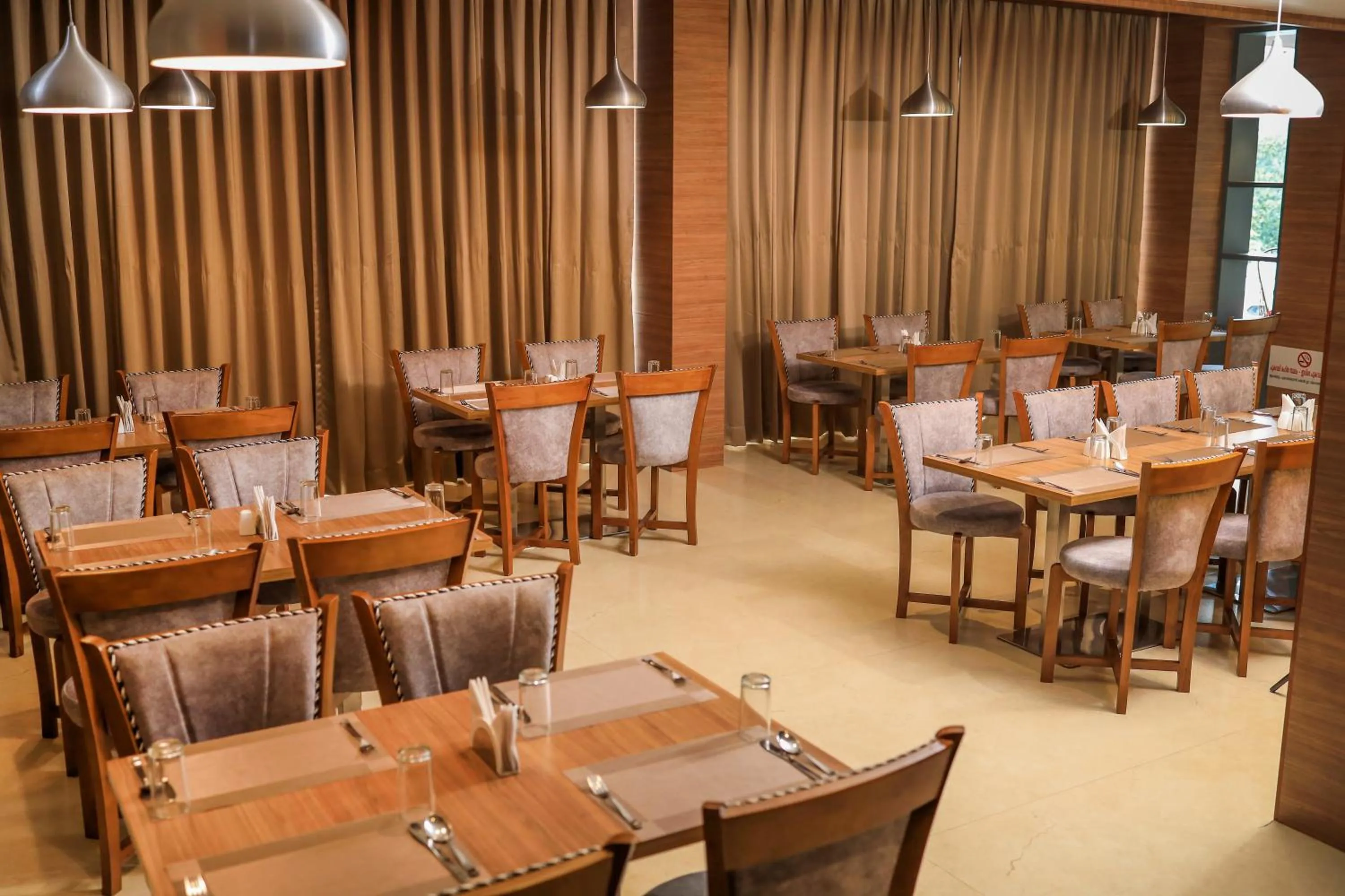 Restaurant/places to eat in Hotel Sky Sierra Wayanad