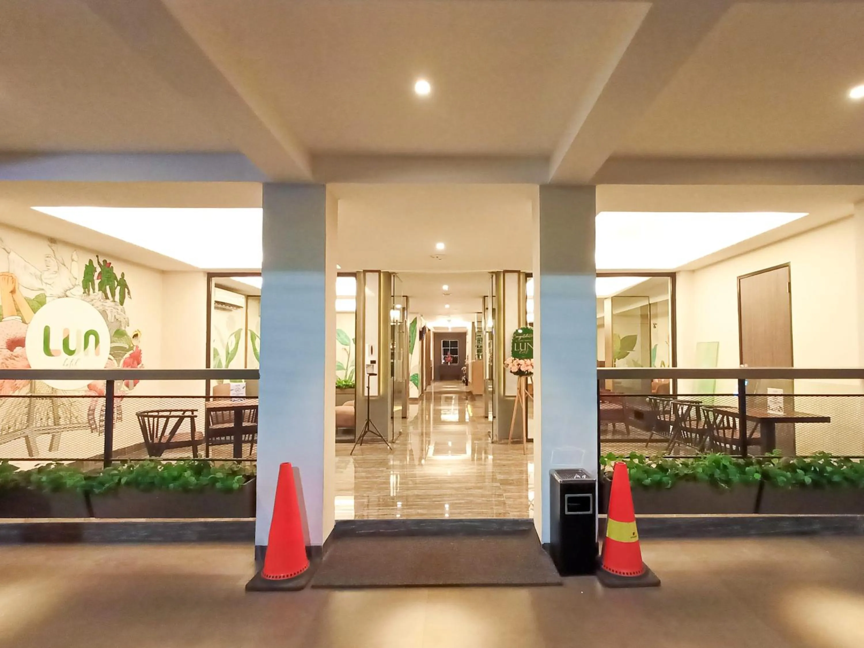 Facade/entrance in Lun Hotel Manado