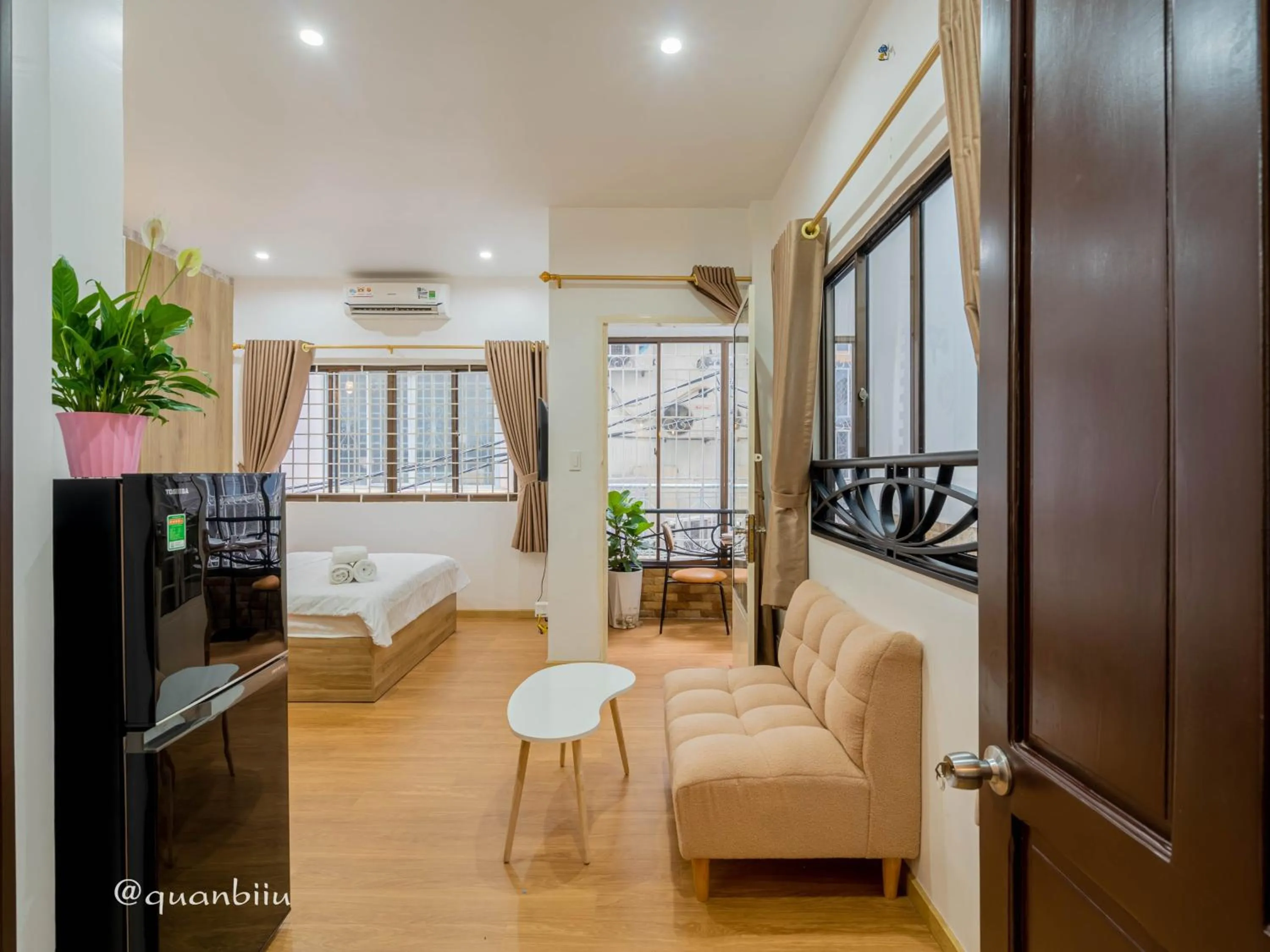 Photo of the whole room in Kansas Hotel & Apartment - Notre Dame