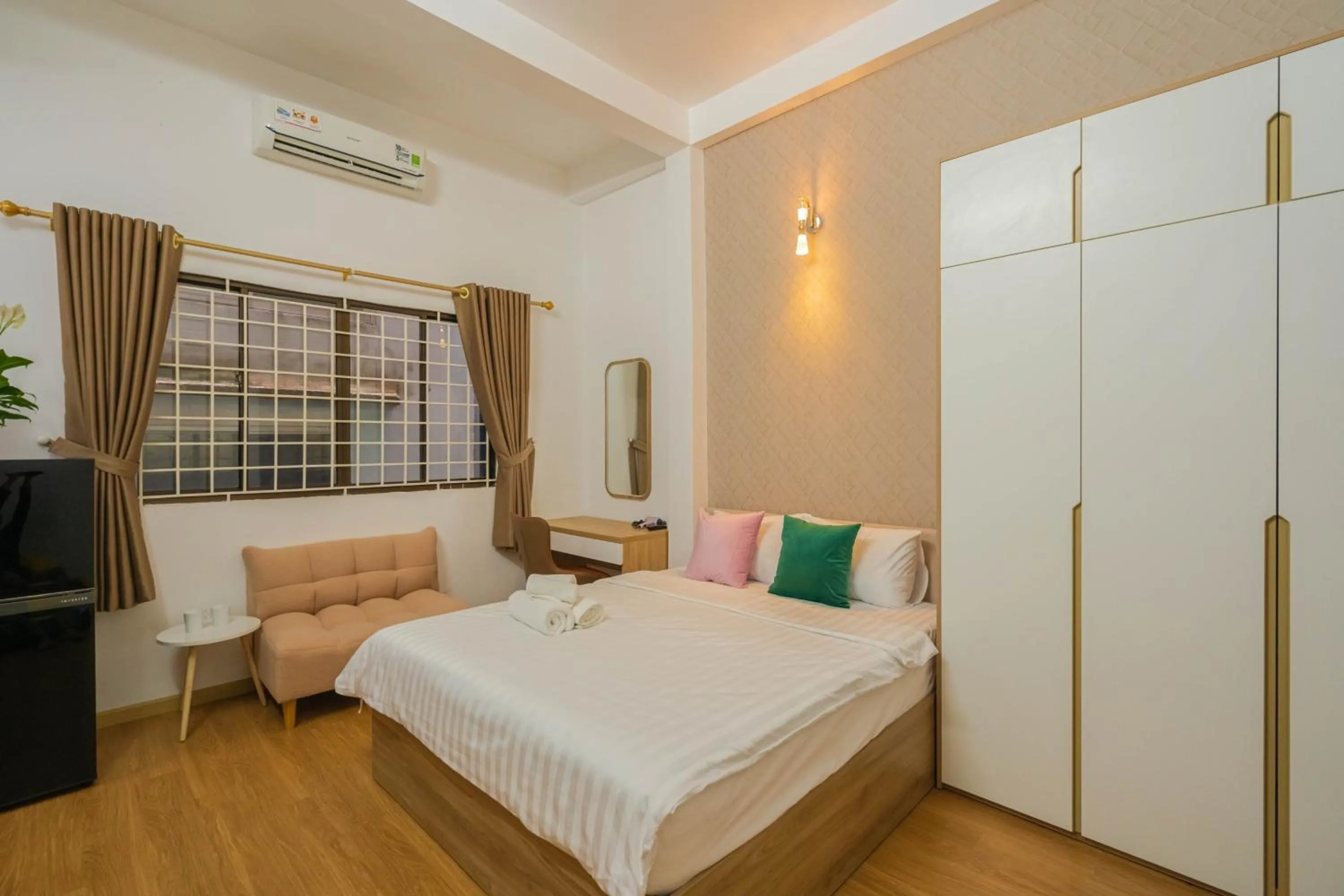 Bed in Kansas Hotel & Apartment - Notre Dame