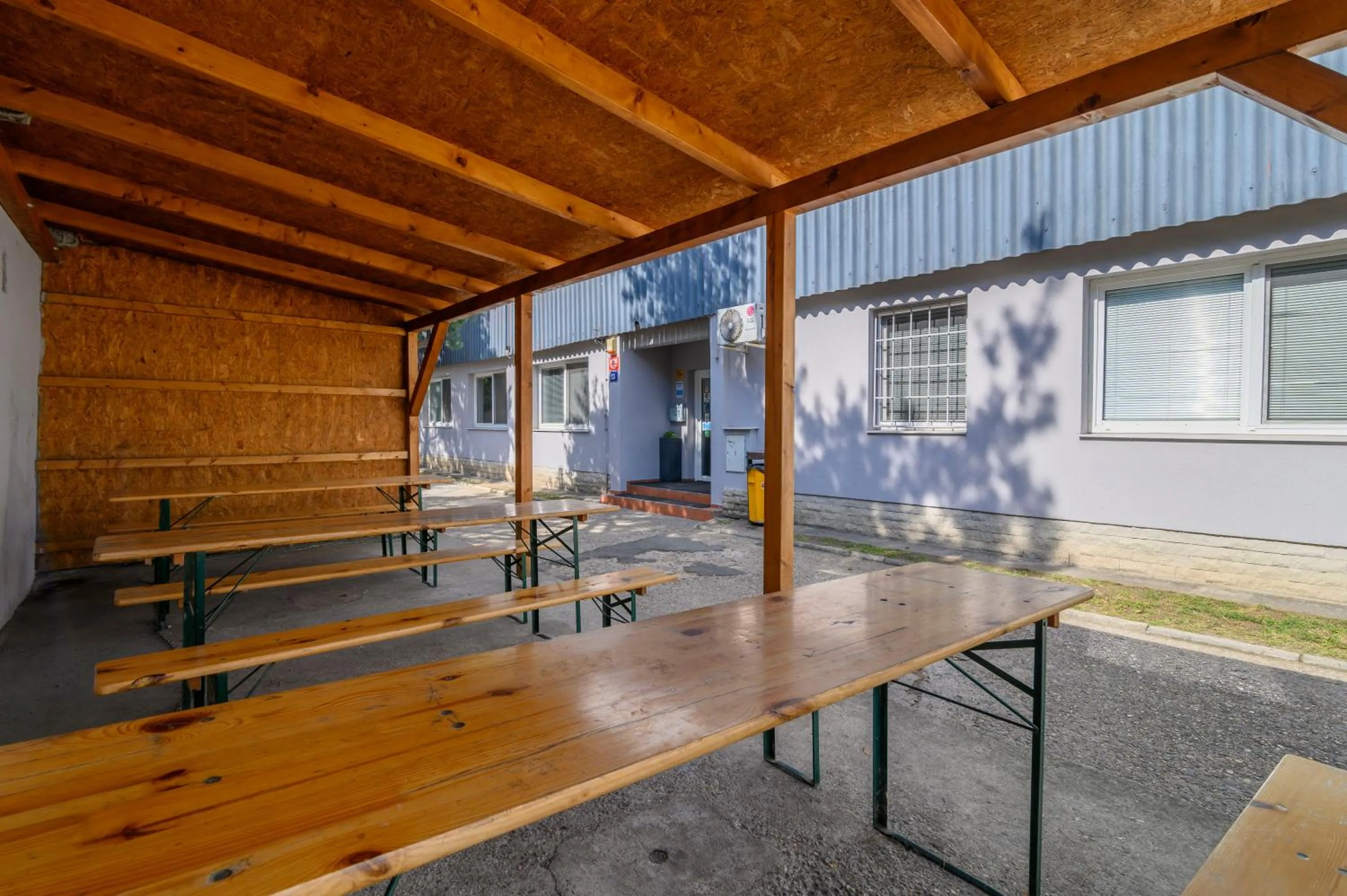 Facade/entrance in Hostel Seven