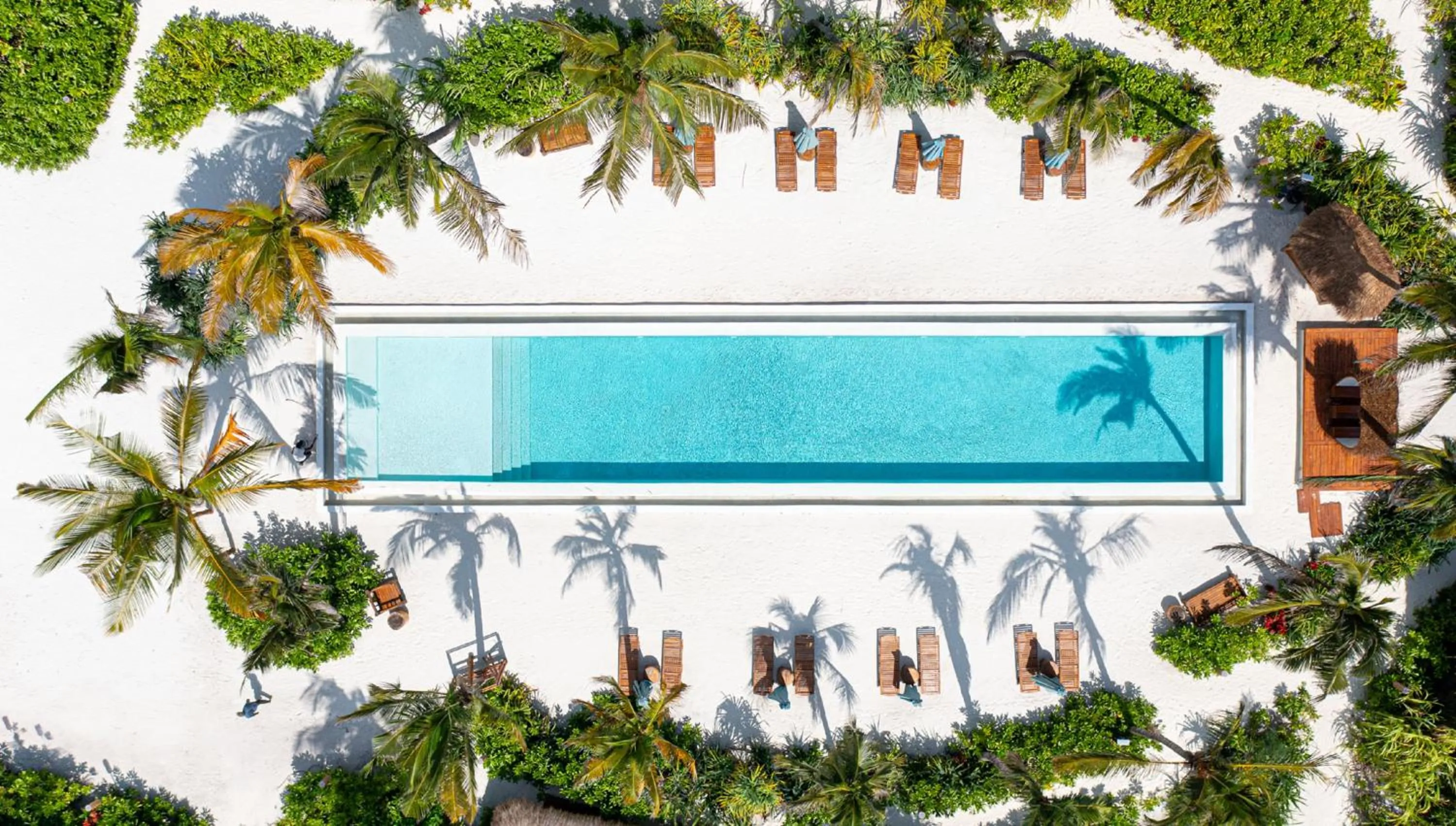 Swimming pool in Sensations Eco-Chic Hotel