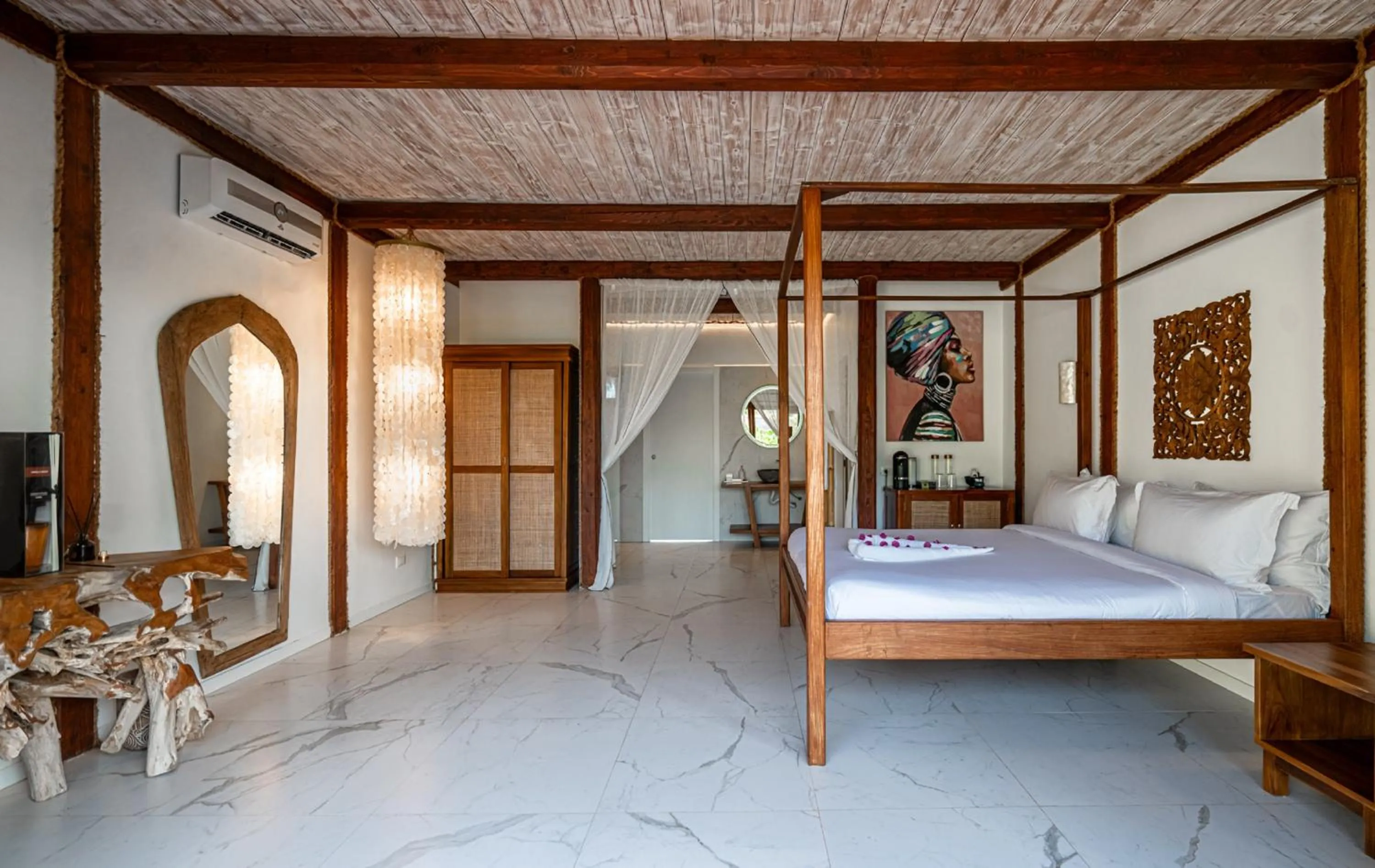 Bedroom, Bed in Sensations Eco-Chic Hotel