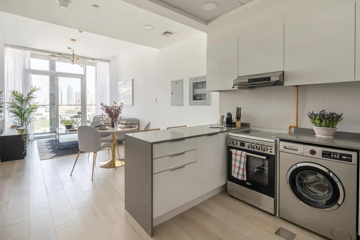 Frank Porter - Bloom Towers