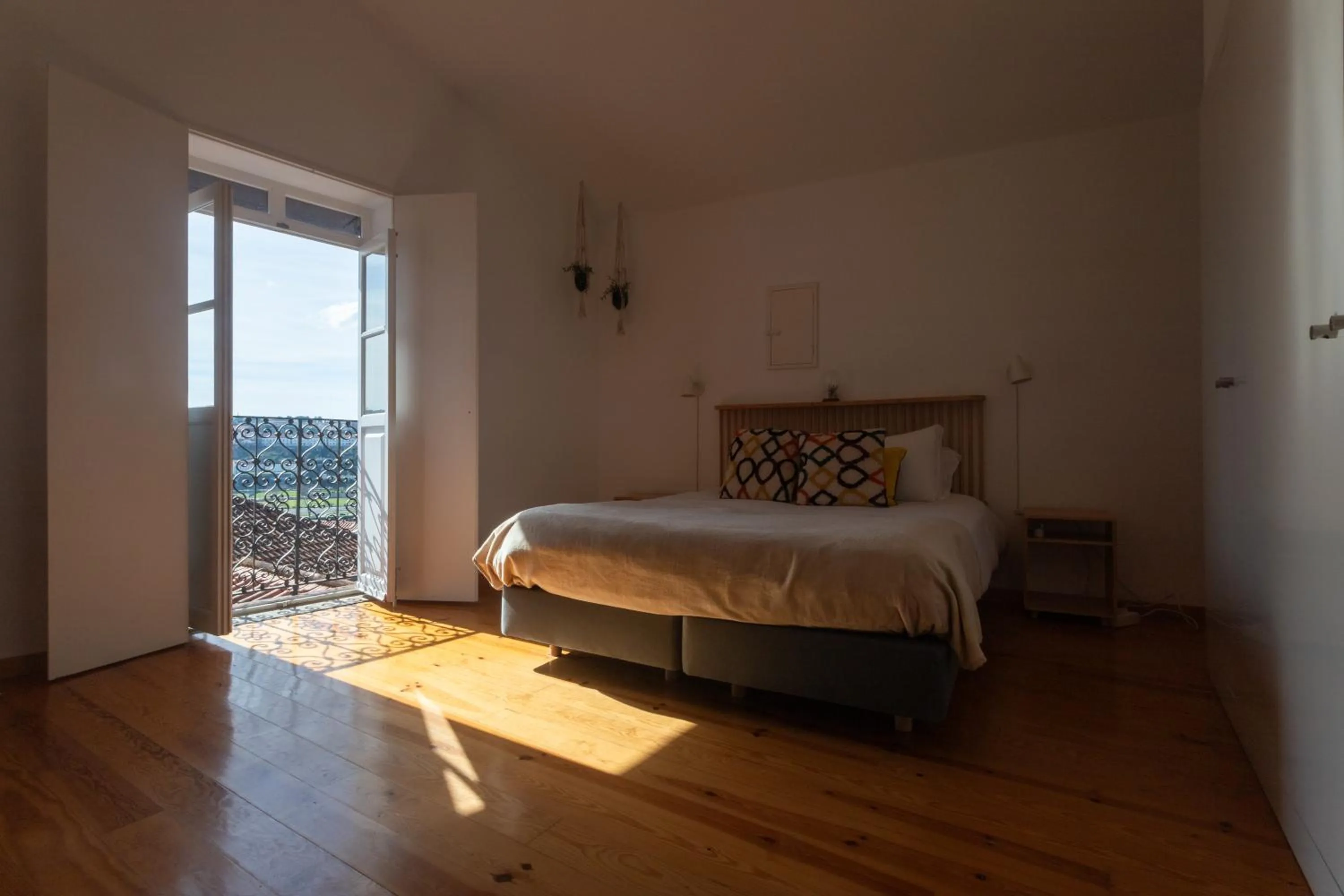 Photo of the whole room, Bed in Casas da Comedia