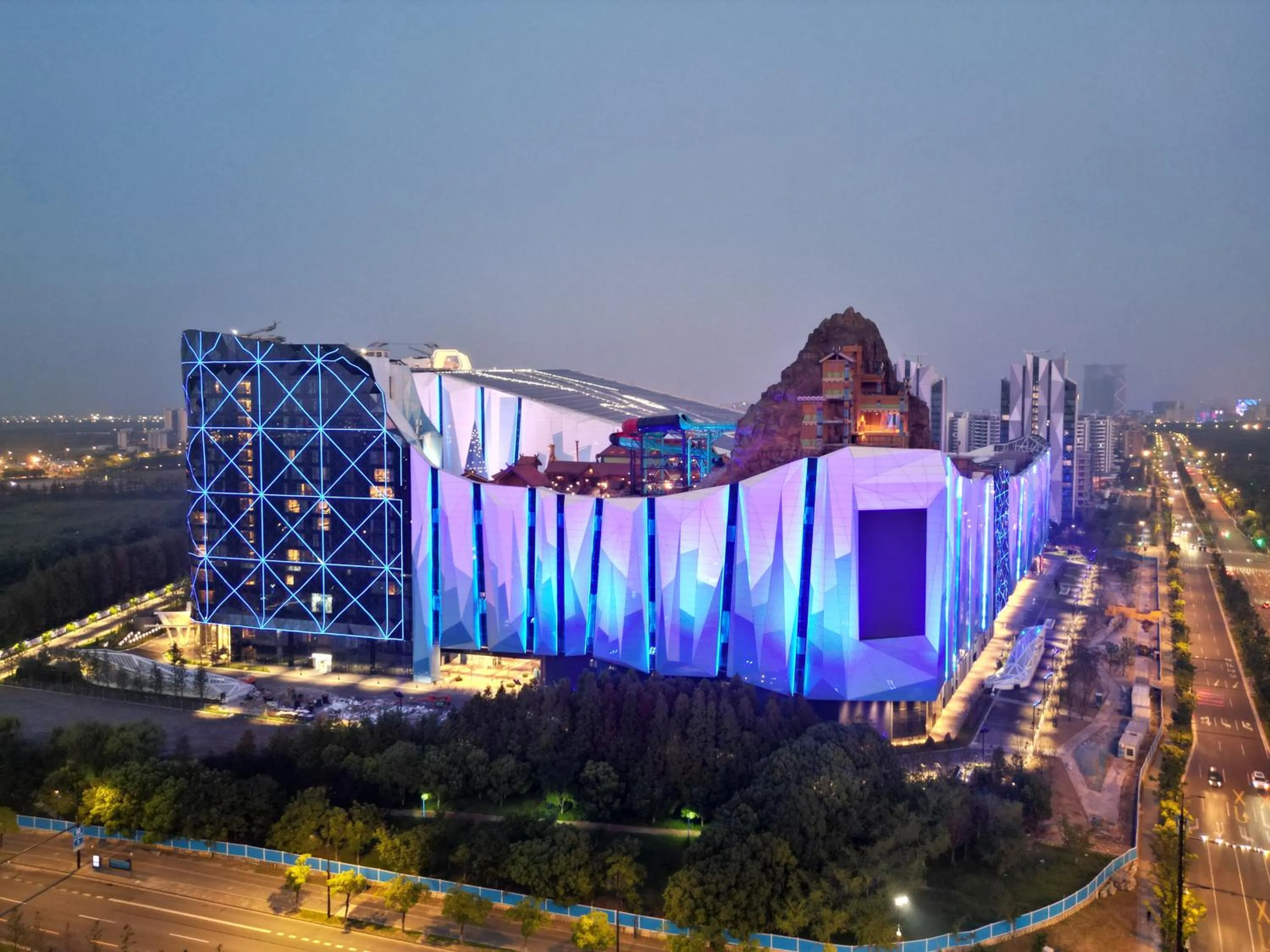 Skiing in Radisson Collection Lingang Shanghai