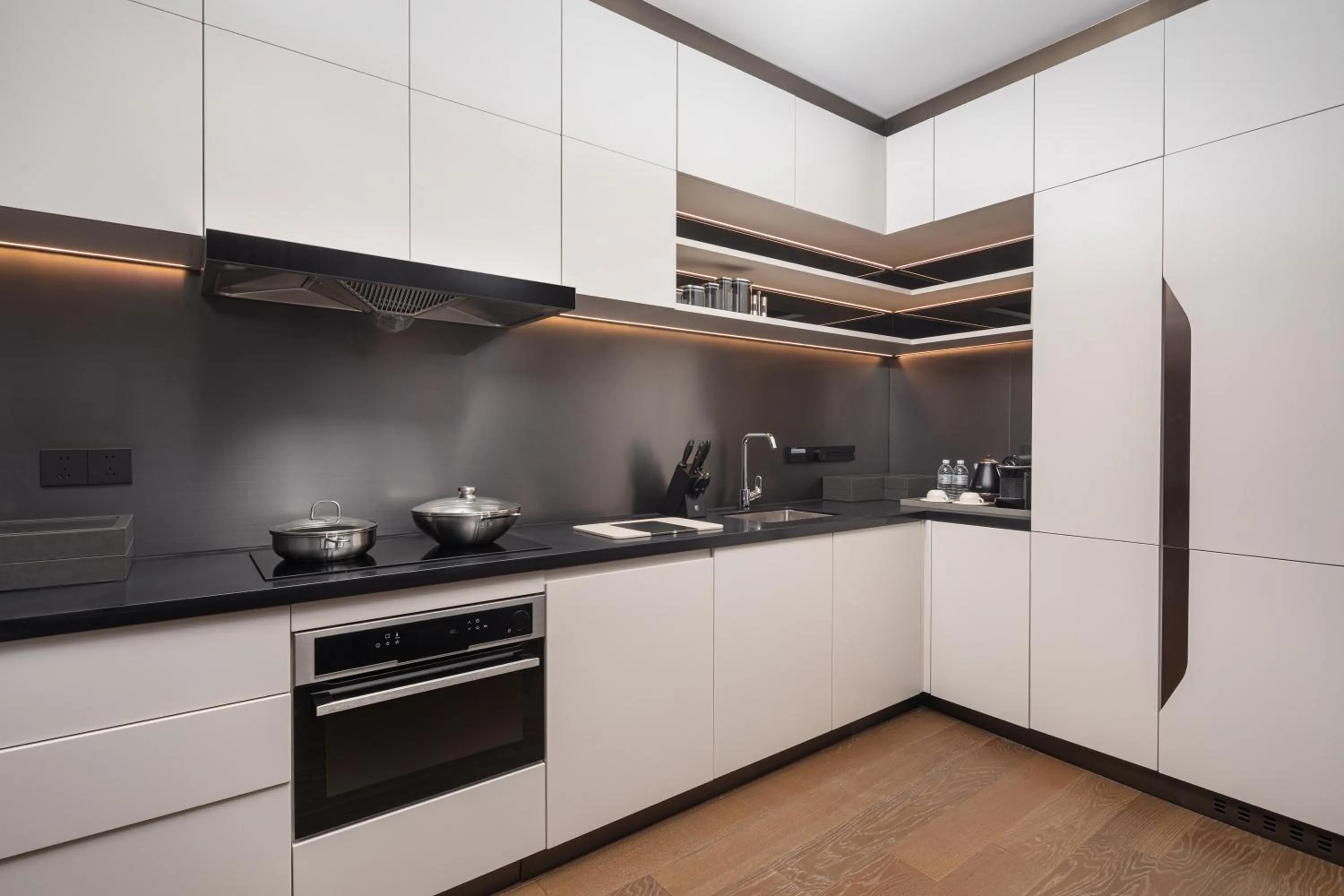 Coffee/tea facilities in Radisson Collection Lingang Shanghai