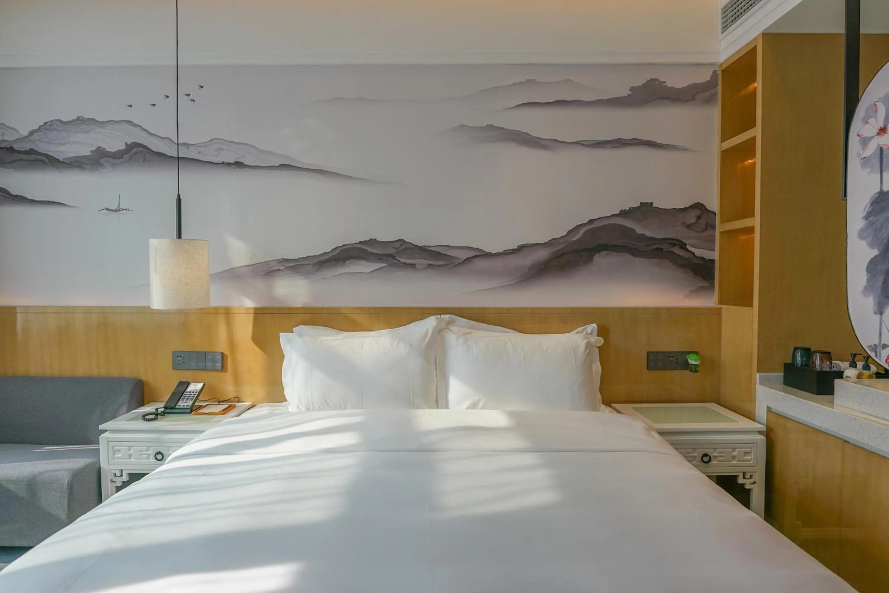 Bed in Paco Hotel Shenzhen Luohu Port