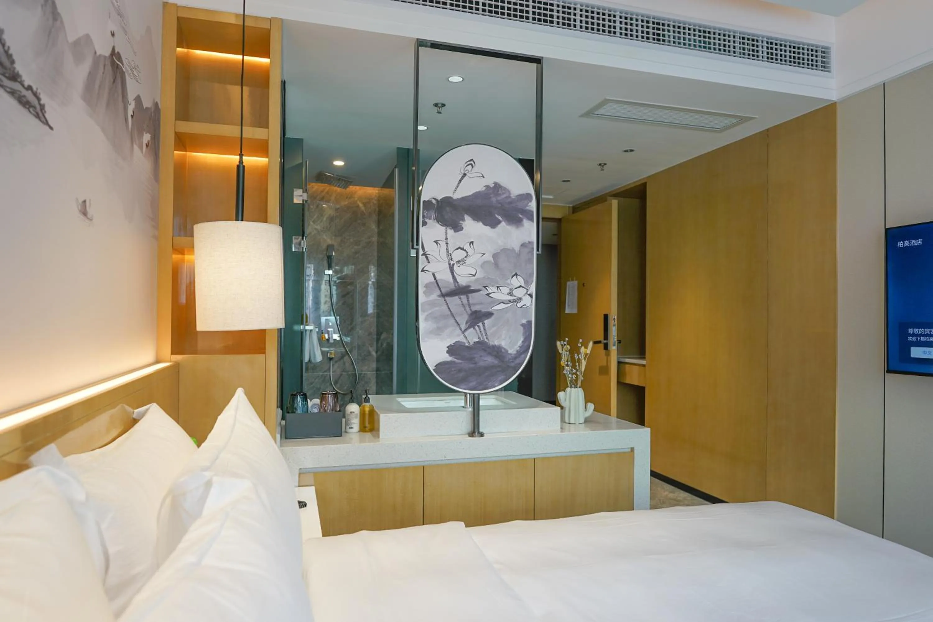 Toilet in Paco Hotel Shenzhen Luohu Port