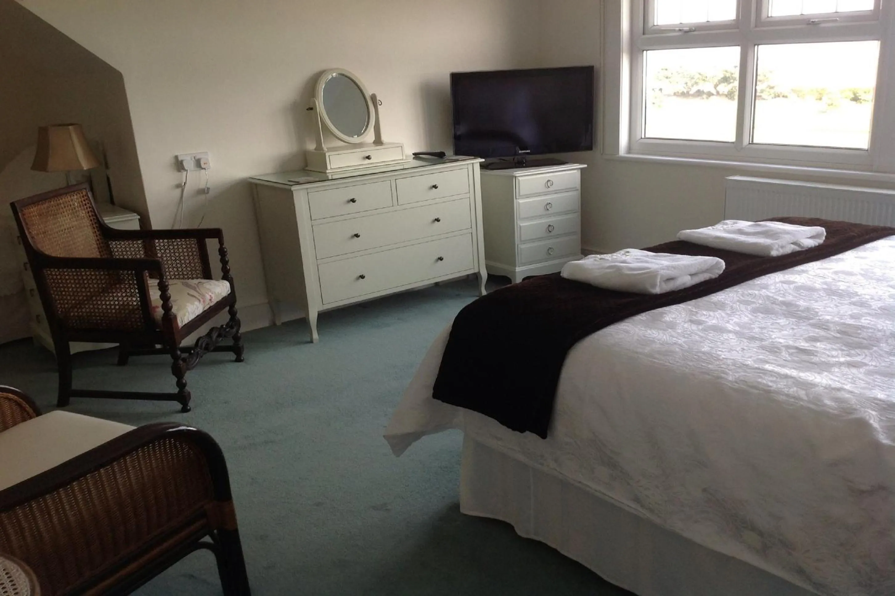 Bed, TV/Entertainment Center in Bassets House