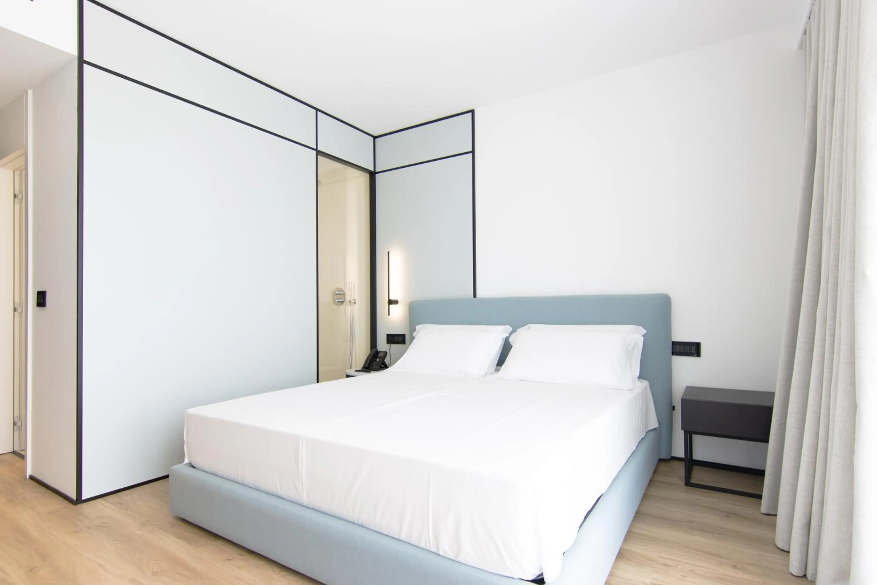 Deluxe Double Room with Sea View in Mango Luxury Resorts