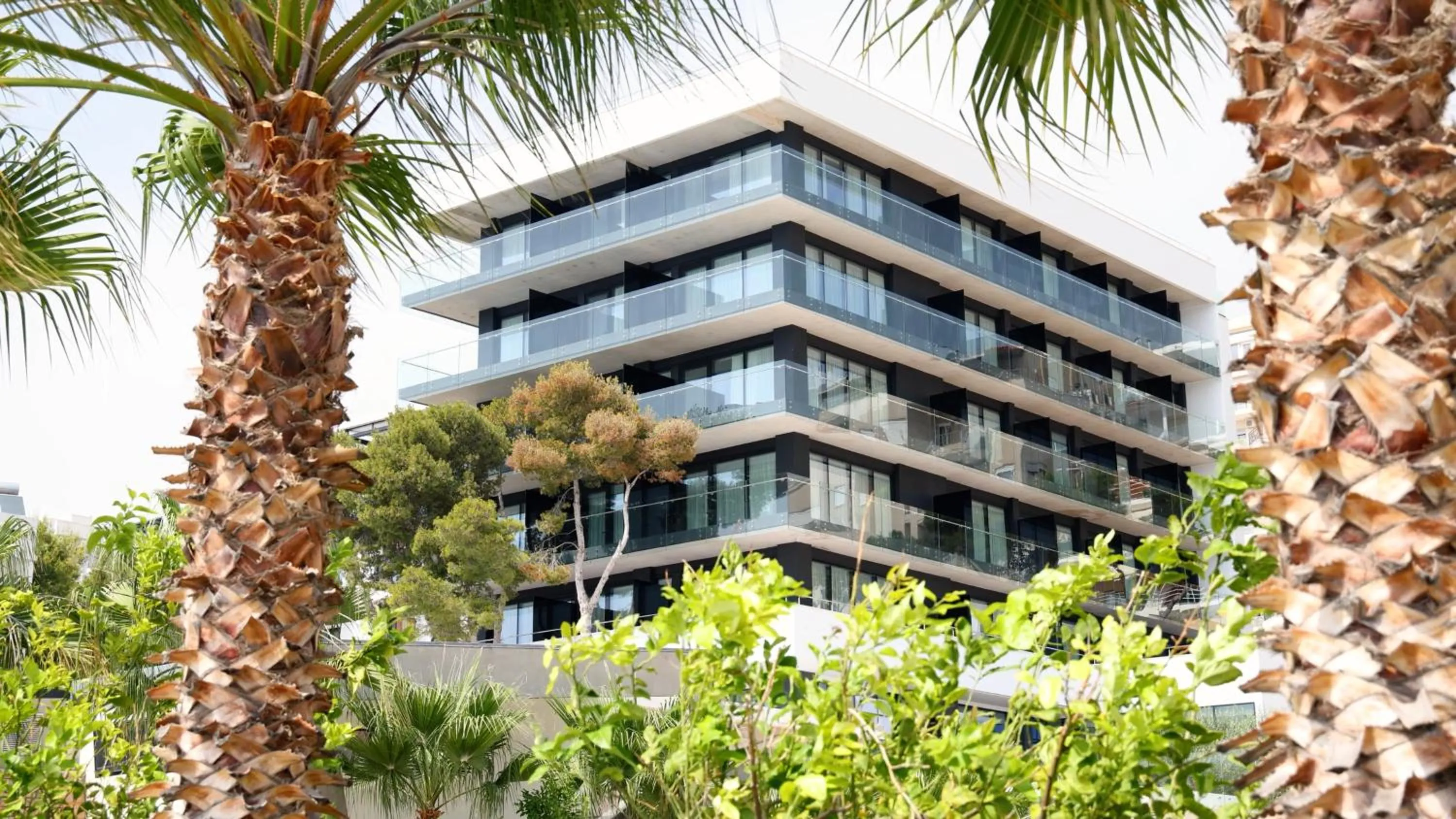 Property building in Mango Luxury Resorts